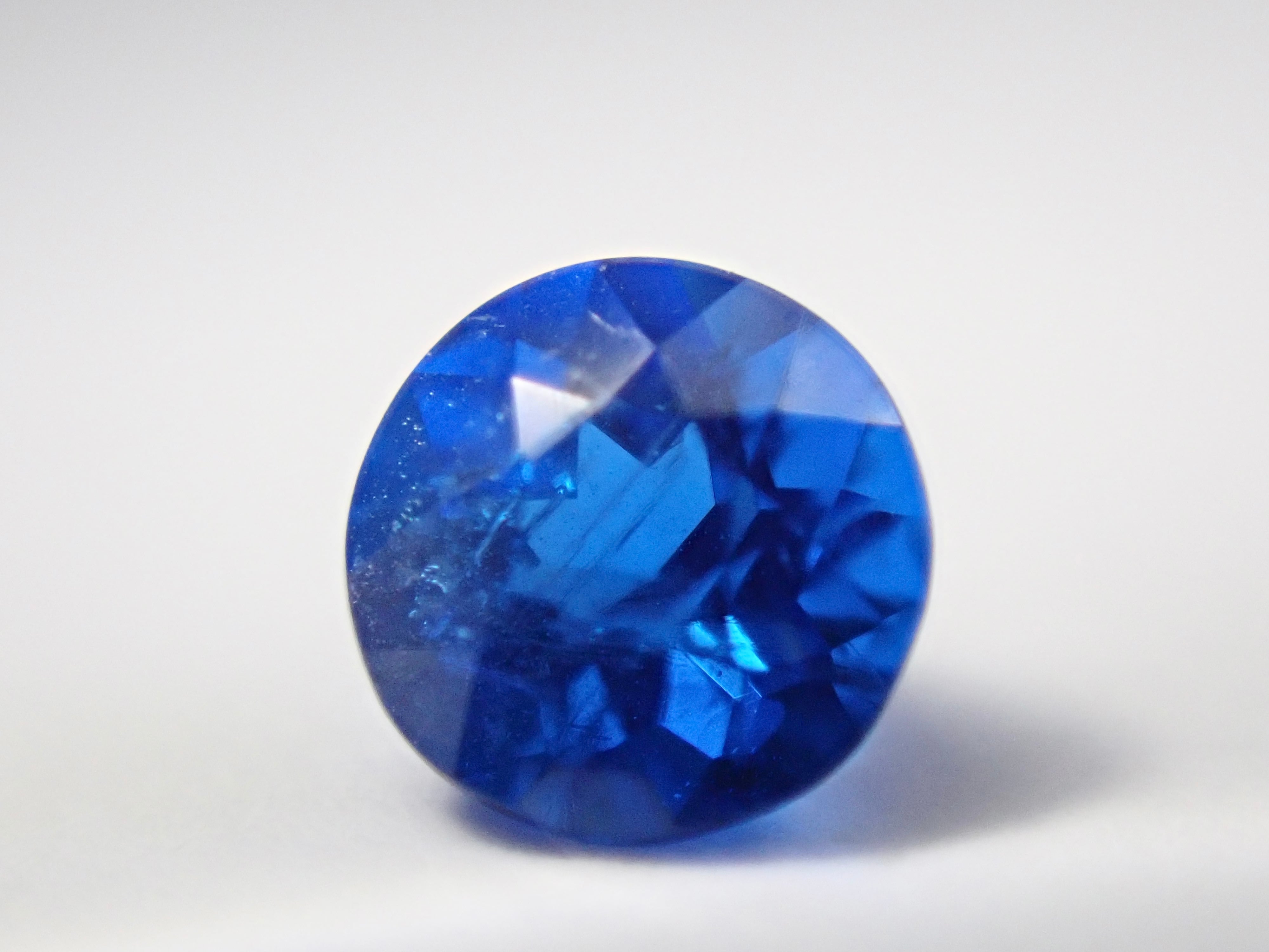オーケン石 オケナイト（Okenite)直径約13mm コレクションケース付