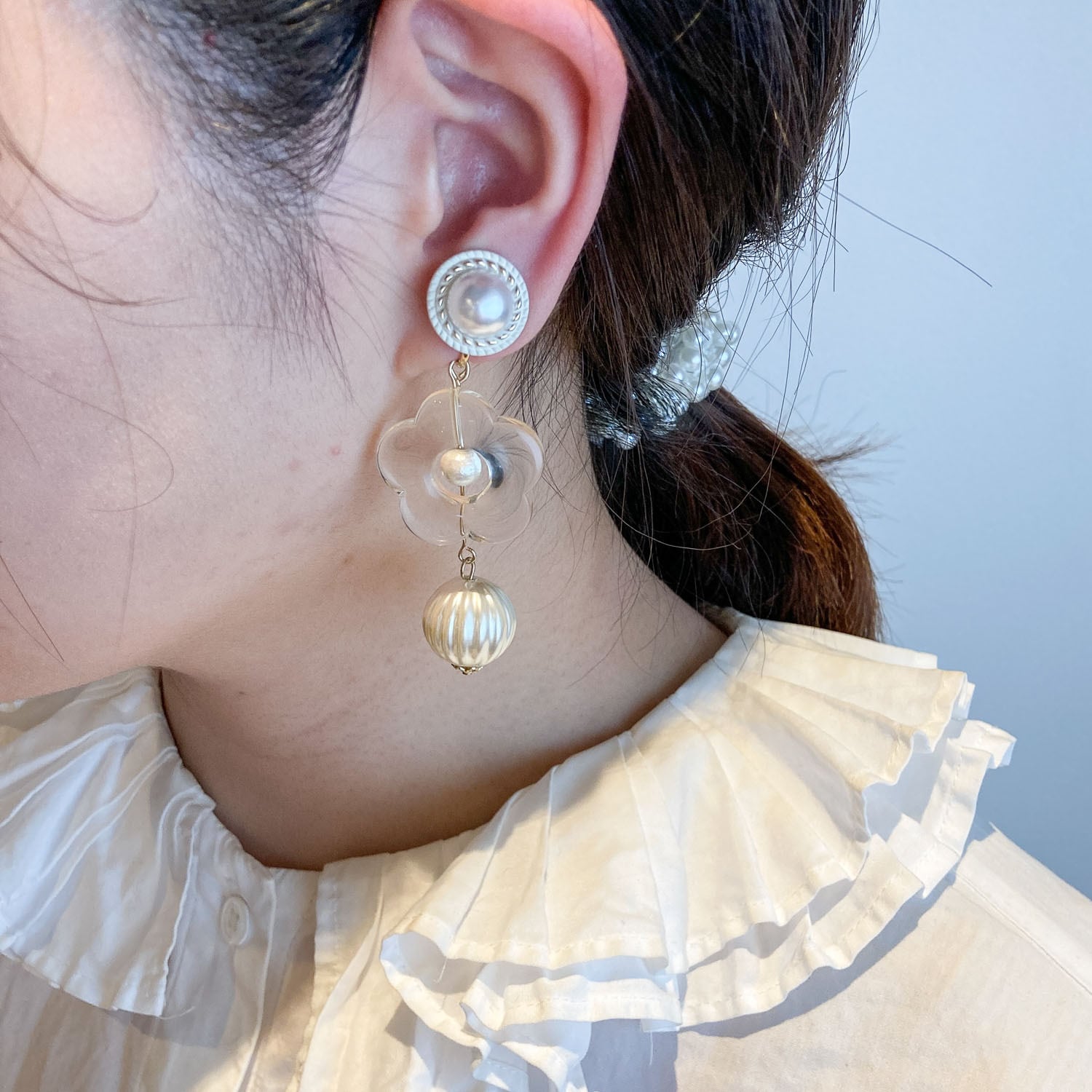 パールとクリアお花ビーズの〈ピアス/イヤリング〉 | Dua-アクセサリー