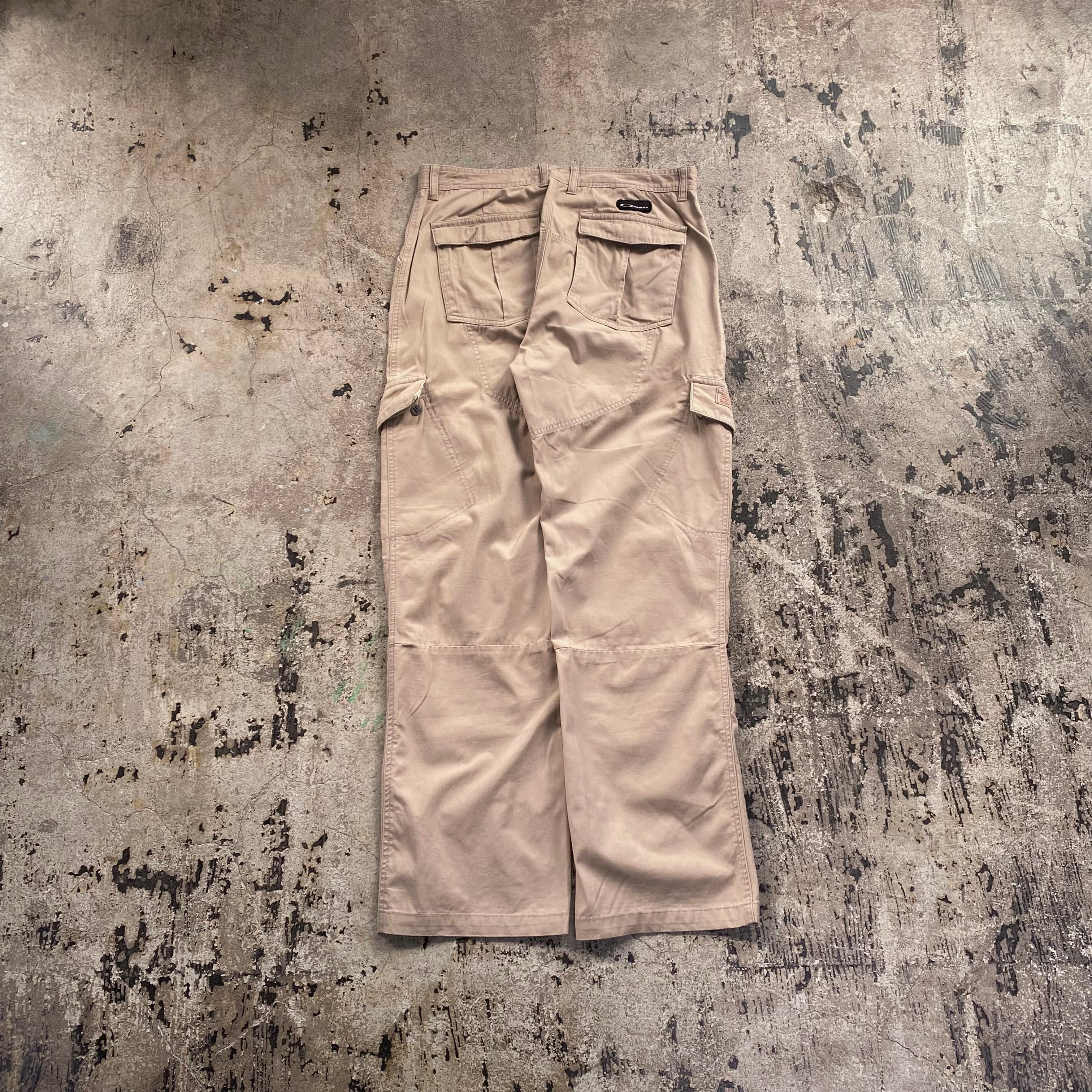 00s OAKLEY METAL LOGO SIDE POCKET CARGO PANTS | GALAXIES 00s OAKLEY METAL LOGO SIDE POCKET CARGO PANTS | GALAXIES