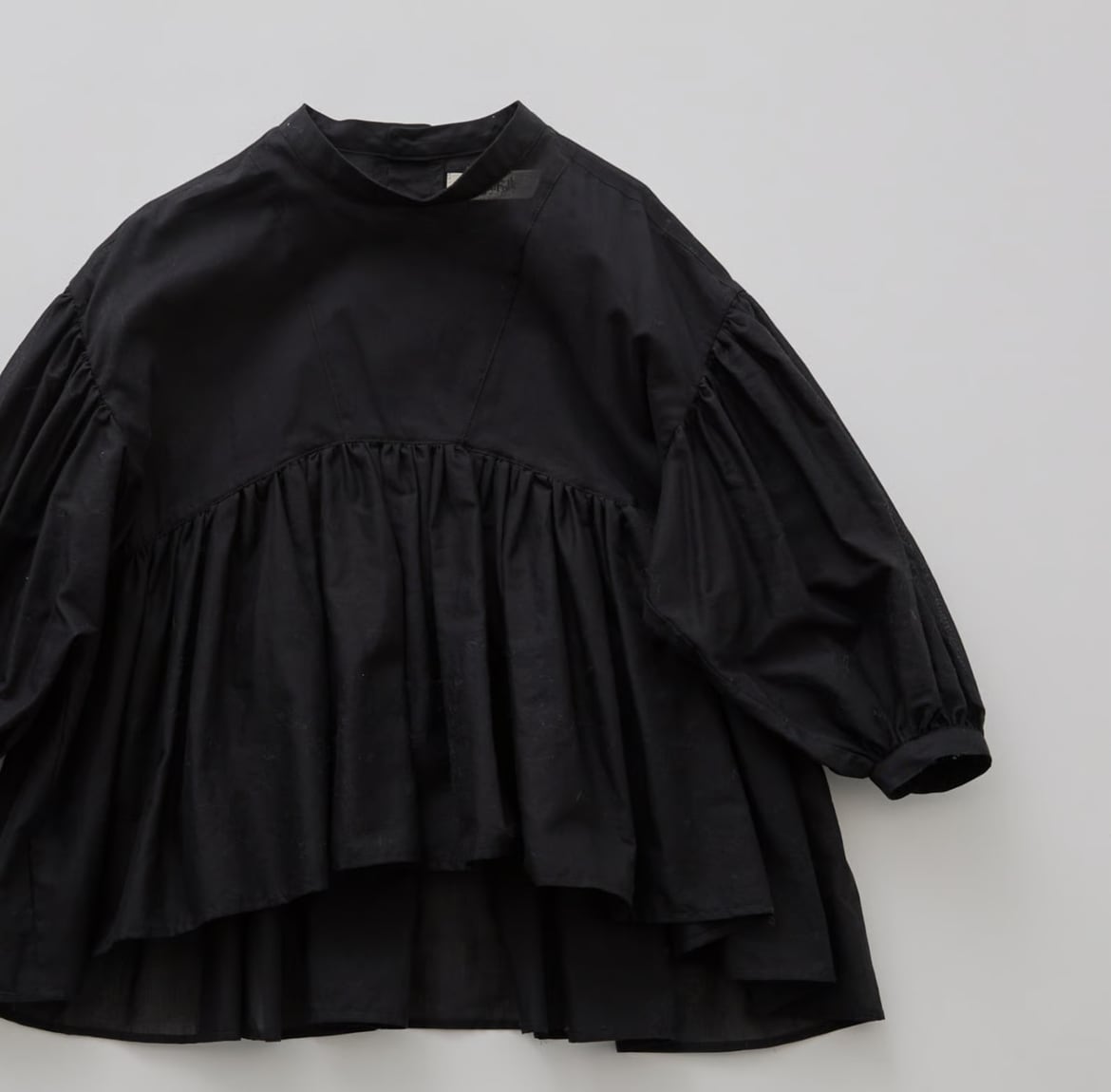 elfinfolk 25aw Womens Cotton Lawn Gather Blouse | MILK.