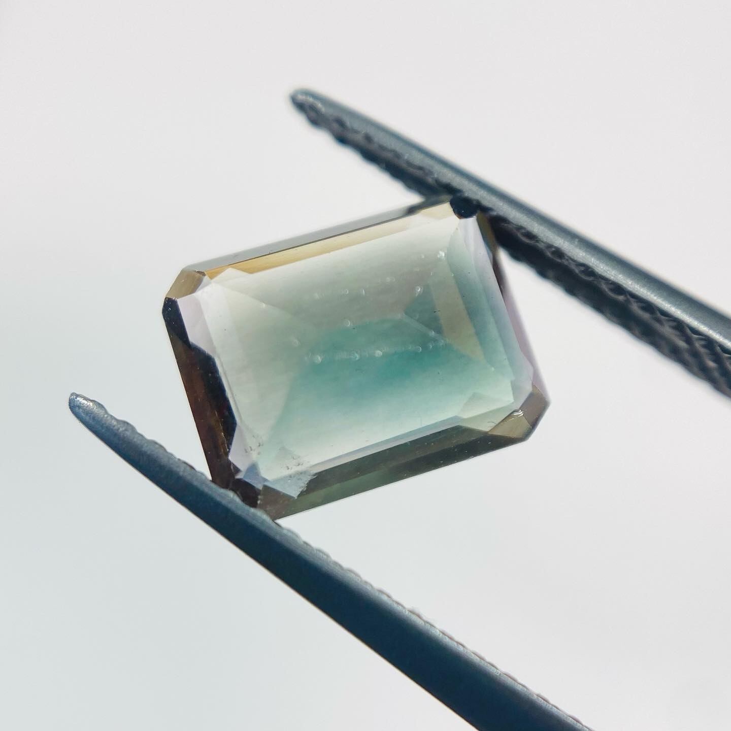 アースカラーなグリーン オレゴンサンストーン