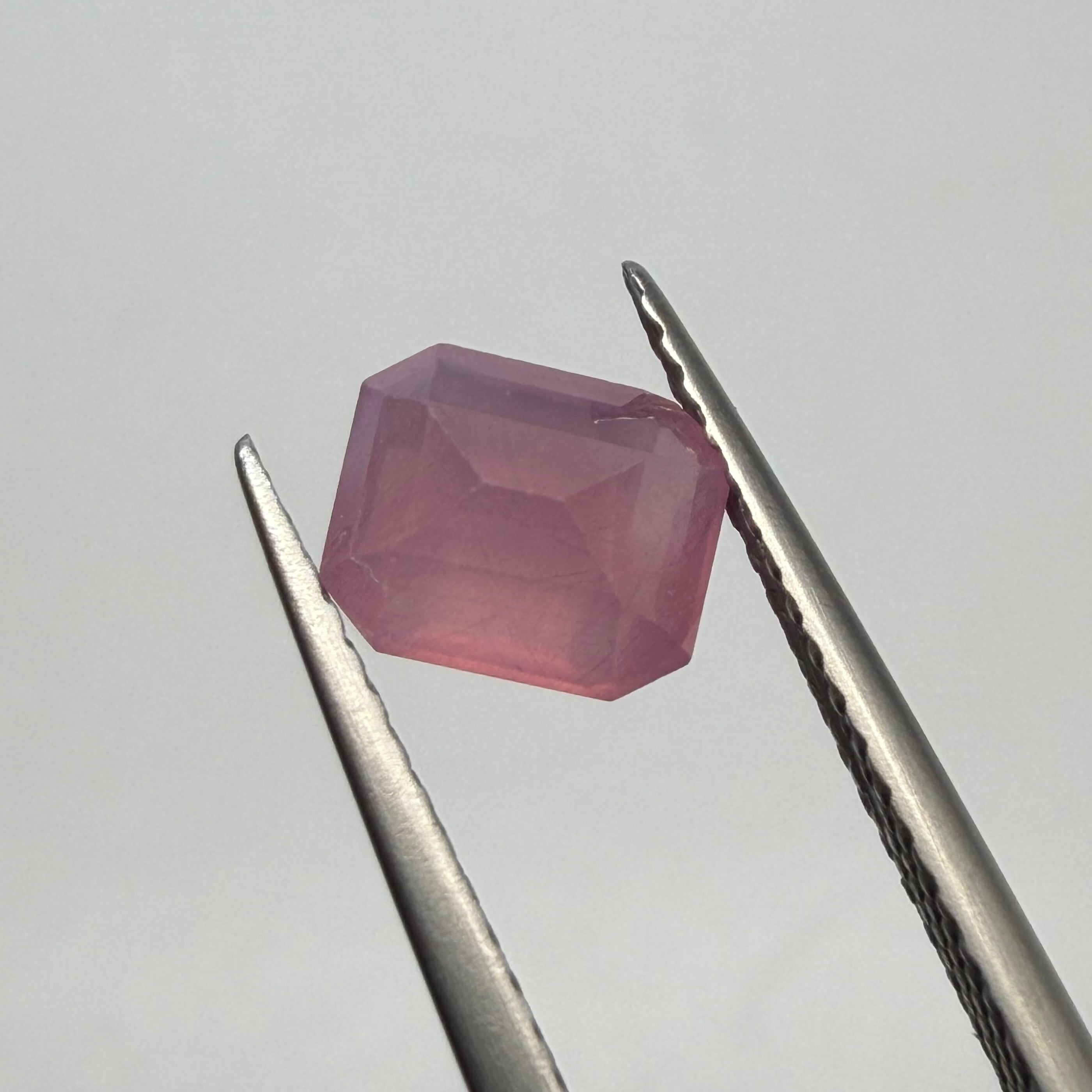 ストロベリーキャンディなミルキースピネル