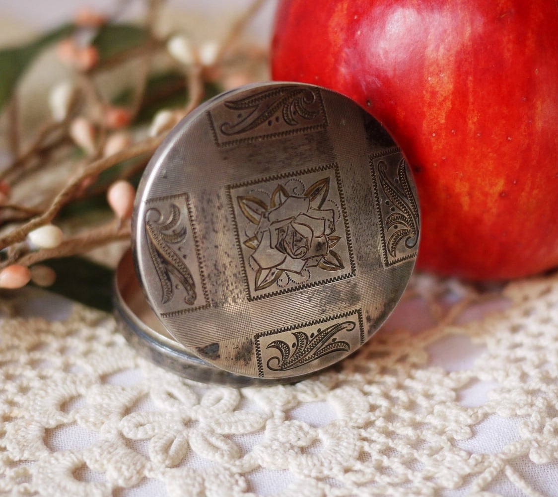 ヴィンテージ シルバーコンパクト 銀張りのコンパクト 薔薇 コレクタブル