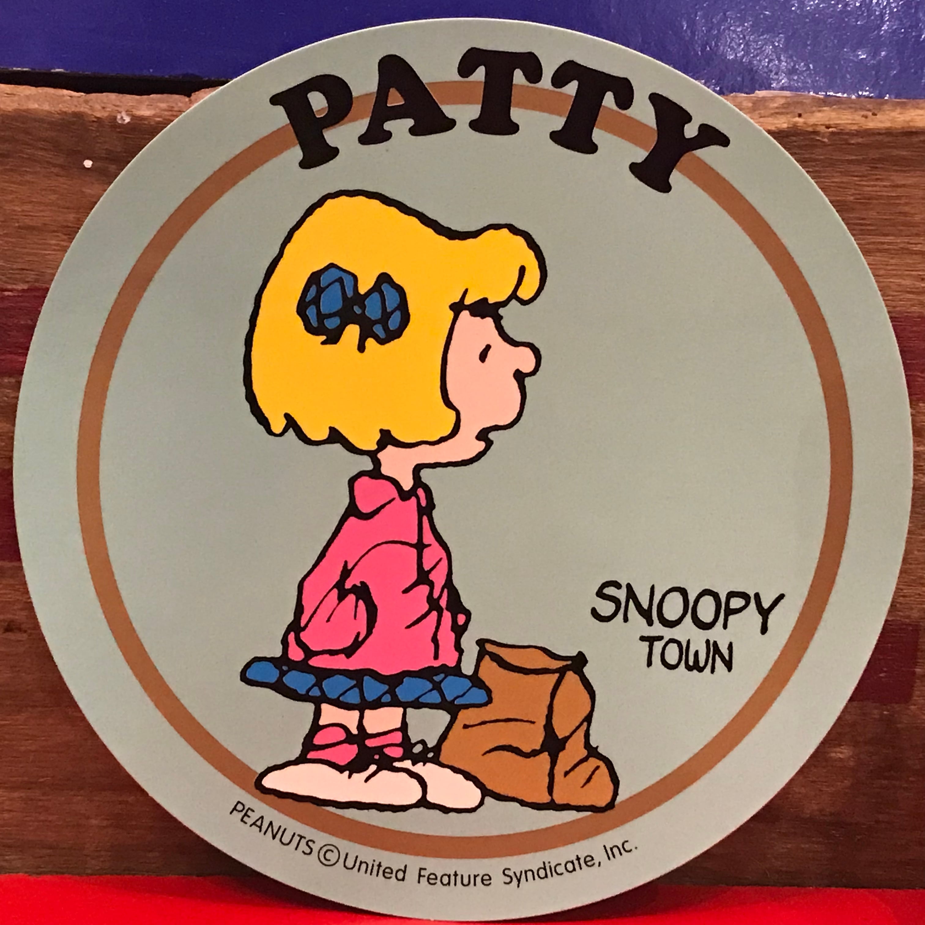 スヌーピー PEANUTS パティ 特大ステッカー 限定品 2000年製。 | 福岡