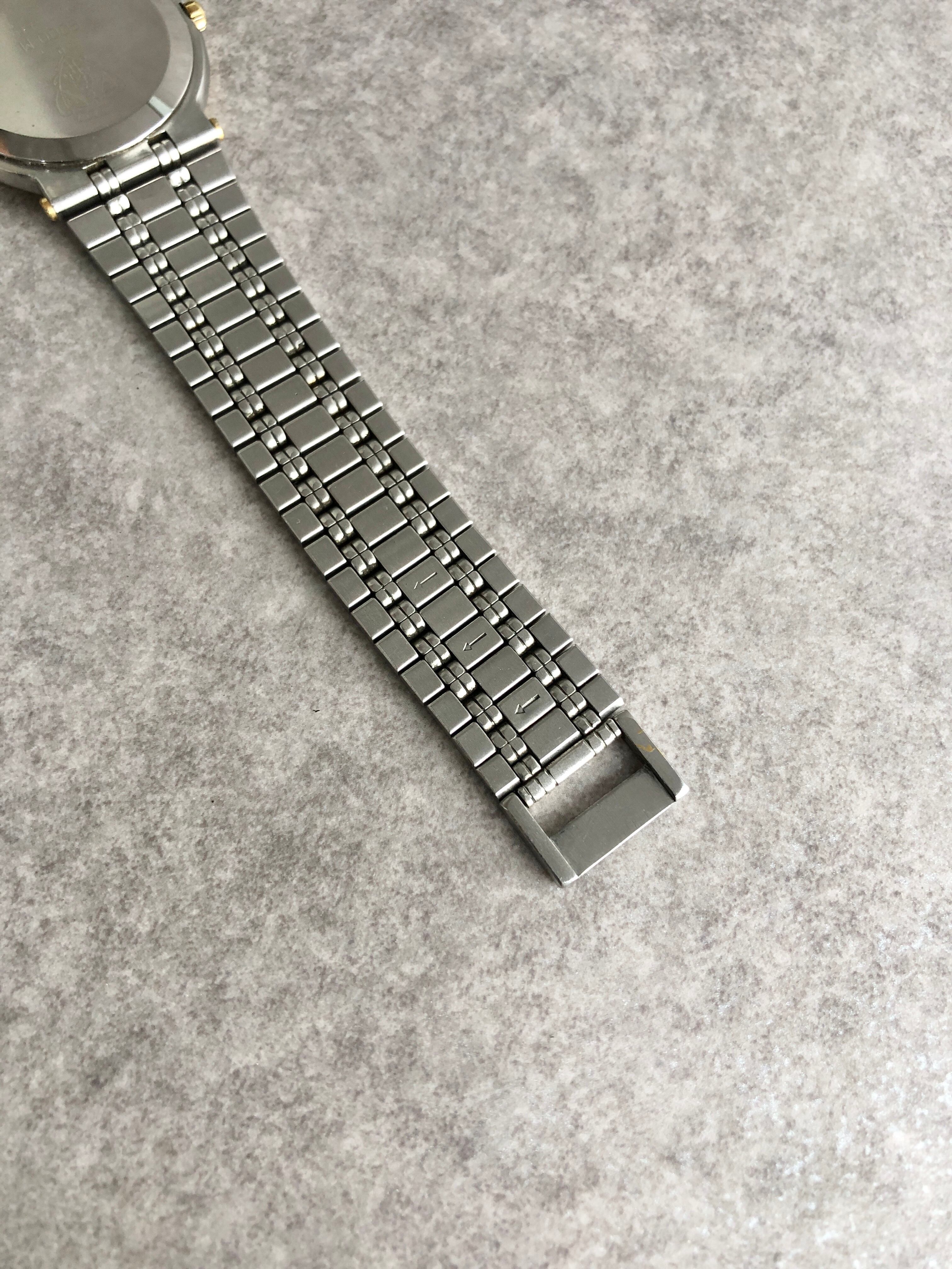 GUCCI グッチ 腕時計 シルバー×ゴールド ステンレススチール 9000M