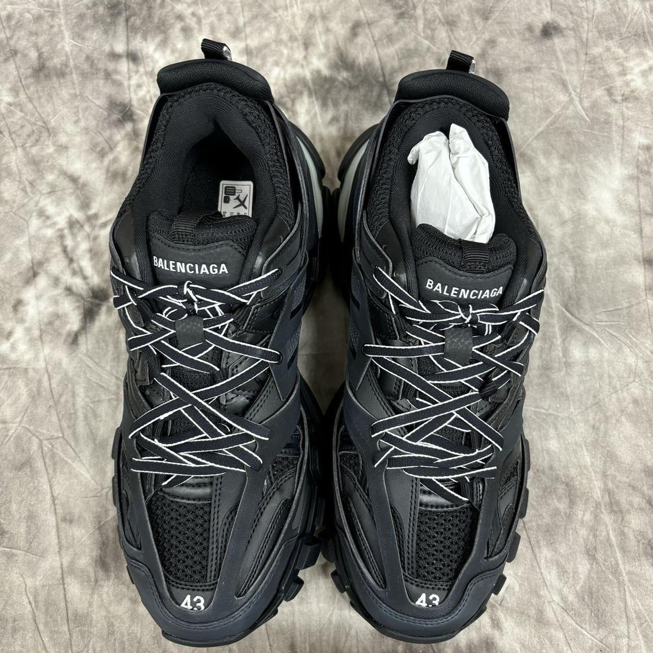 BALENCIAGA バレンシアガ ディフェンダー 45（BALENCIAGA(バレンシアガ  