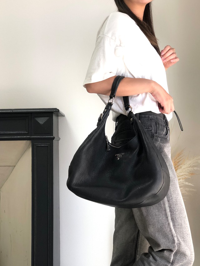 PRADA プラダ ショルダーバッグ ブラック ロゴ レザー ホーボーバッグ vintage ヴィンテージ オールド 53rvk2