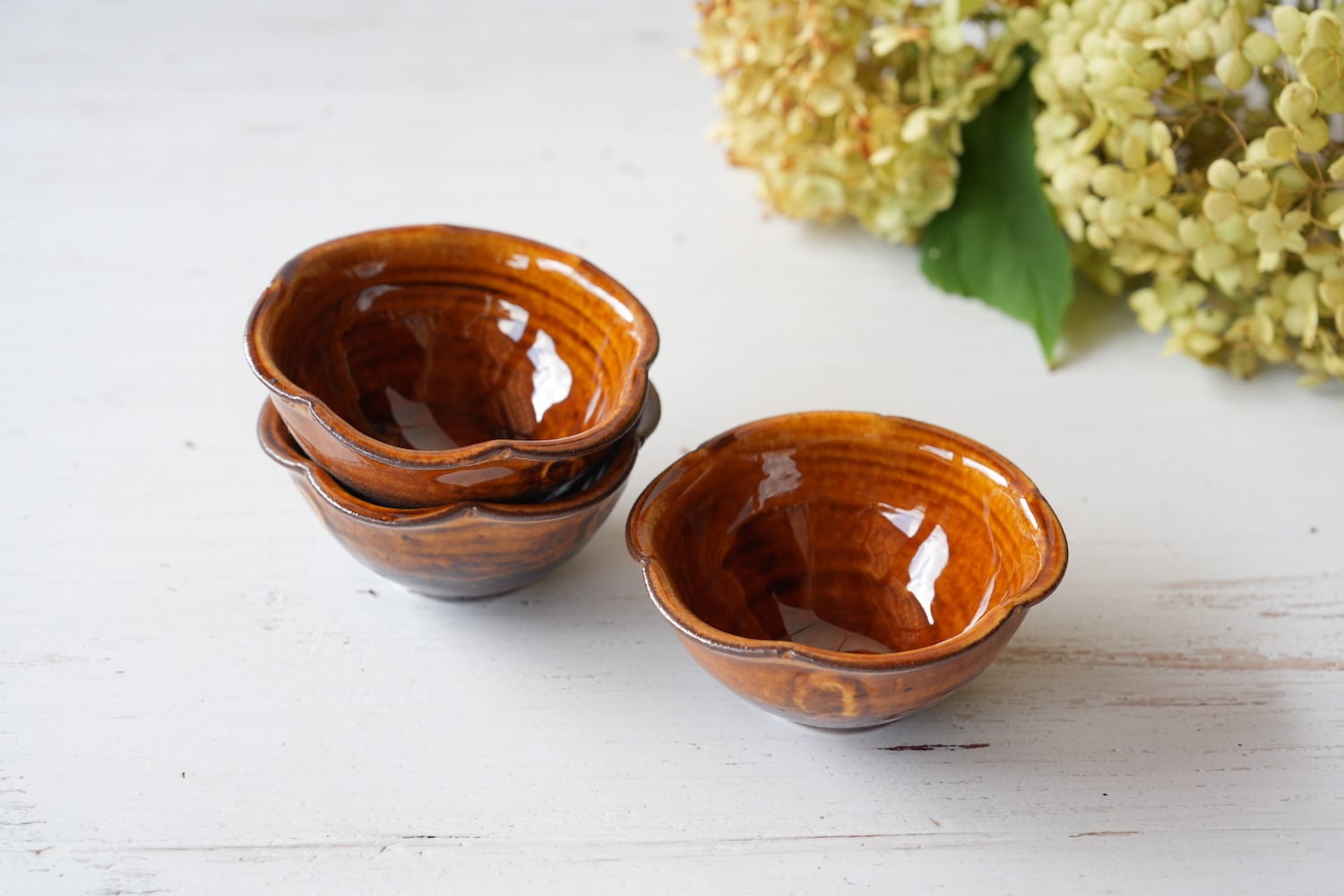 アメ 輪花豆鉢 | 古谷製陶所