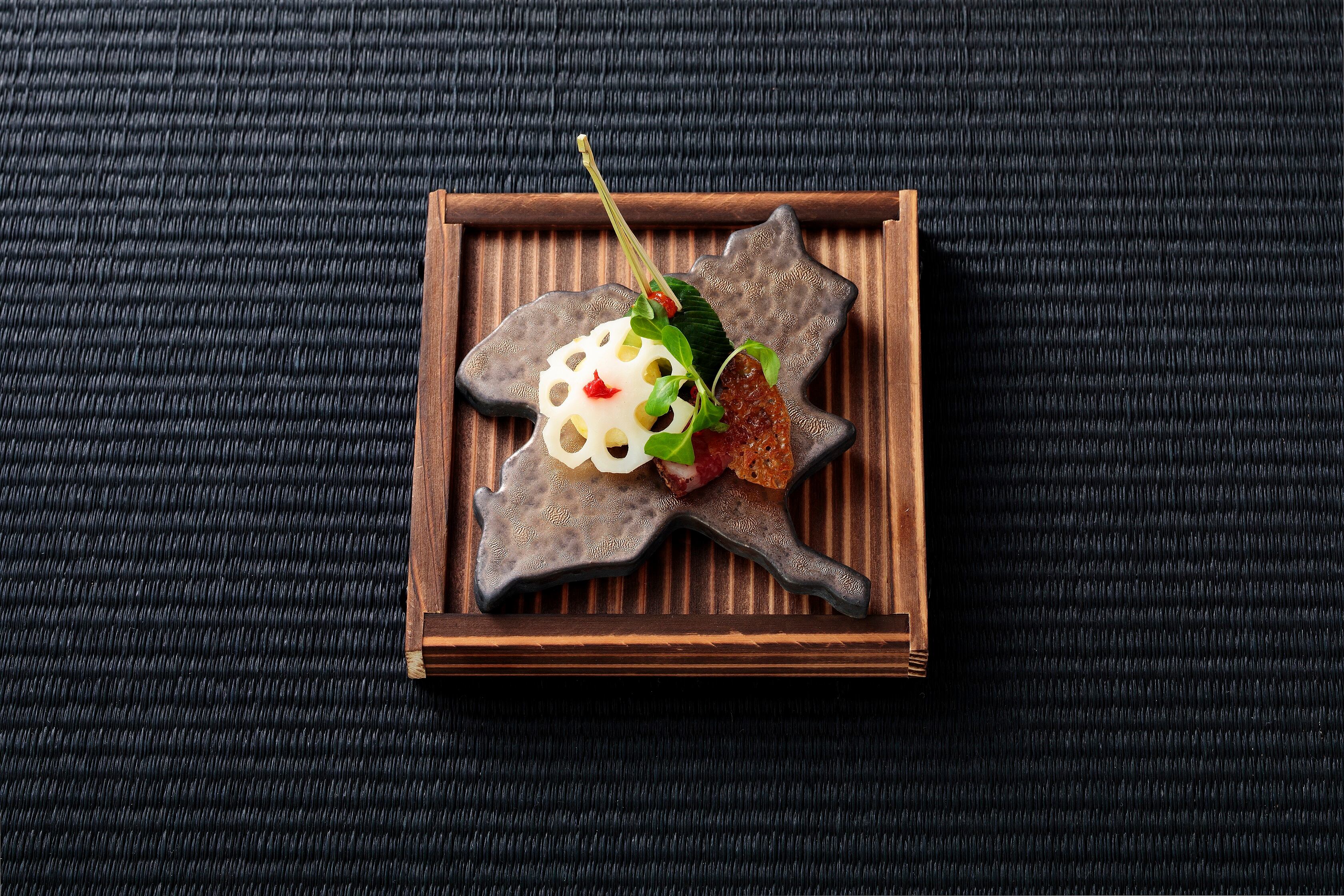 フラット 中】ぐんまのお皿（中）フラット ( ぐんま盛皿 ) Gunma Crane