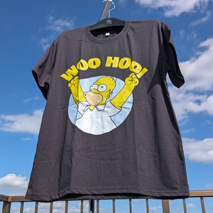 【 The Simpsons（ ザ・シンプソンズ ) 】『 WOO HOO! 』ホーマー呑気なテン上げTシャツ(笑)〚アメリカン雑貨 アメトイ〛