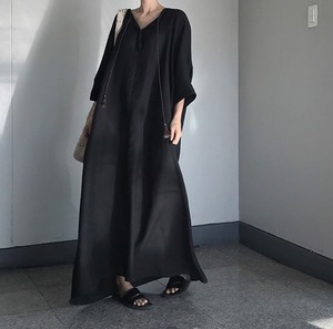 Ⅴネックロングワンピース ワンピース フレアワンピース ロング ロング丈 マキシ 袖あり 長袖 Vネック かわいい 大人可愛い きれいめ シンプル カジュアル 大人 おしゃれ お洒落 レトロ 大人可愛い 大人女子 こなれ感 無地 春 夏 秋 10代 20代 30代 レディース OL 通勤 学生 通学 デート お出かけ 女子会 休日 着回し 普段使い 重ね着 ゆったり ゆる 5970