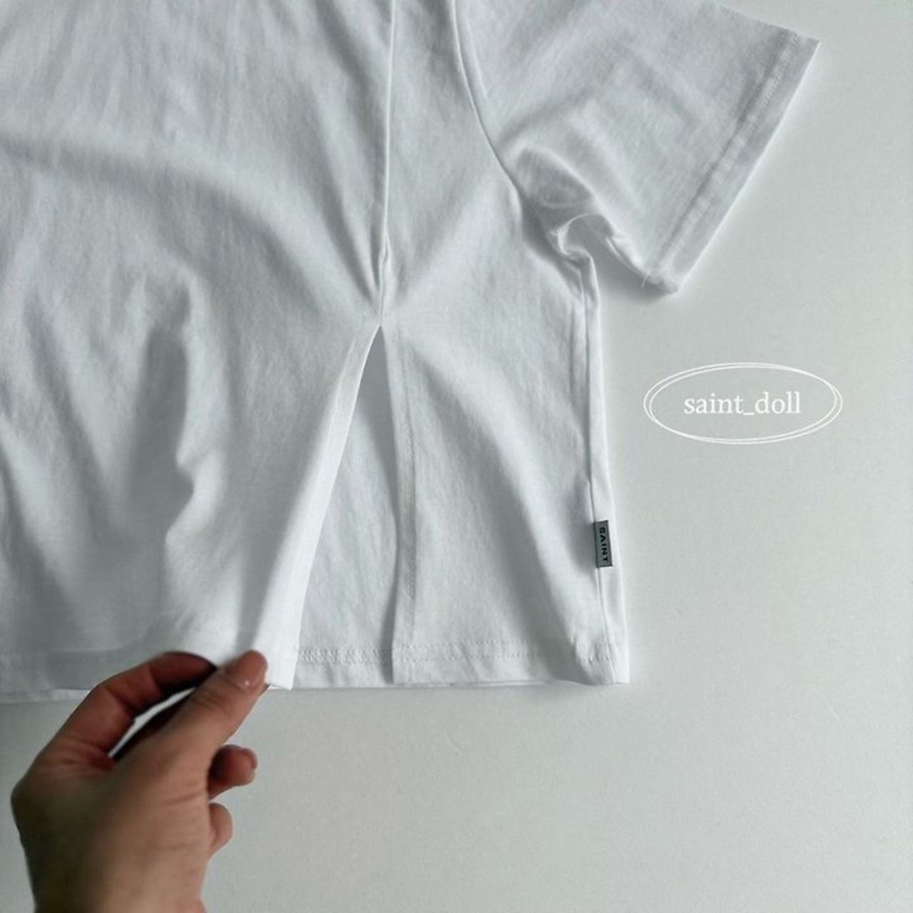 [SAINTDOLL] Diagonal cut tee (XL/JS/JM) / [세인트돌] 사선절개티 (XL/JS/JM)