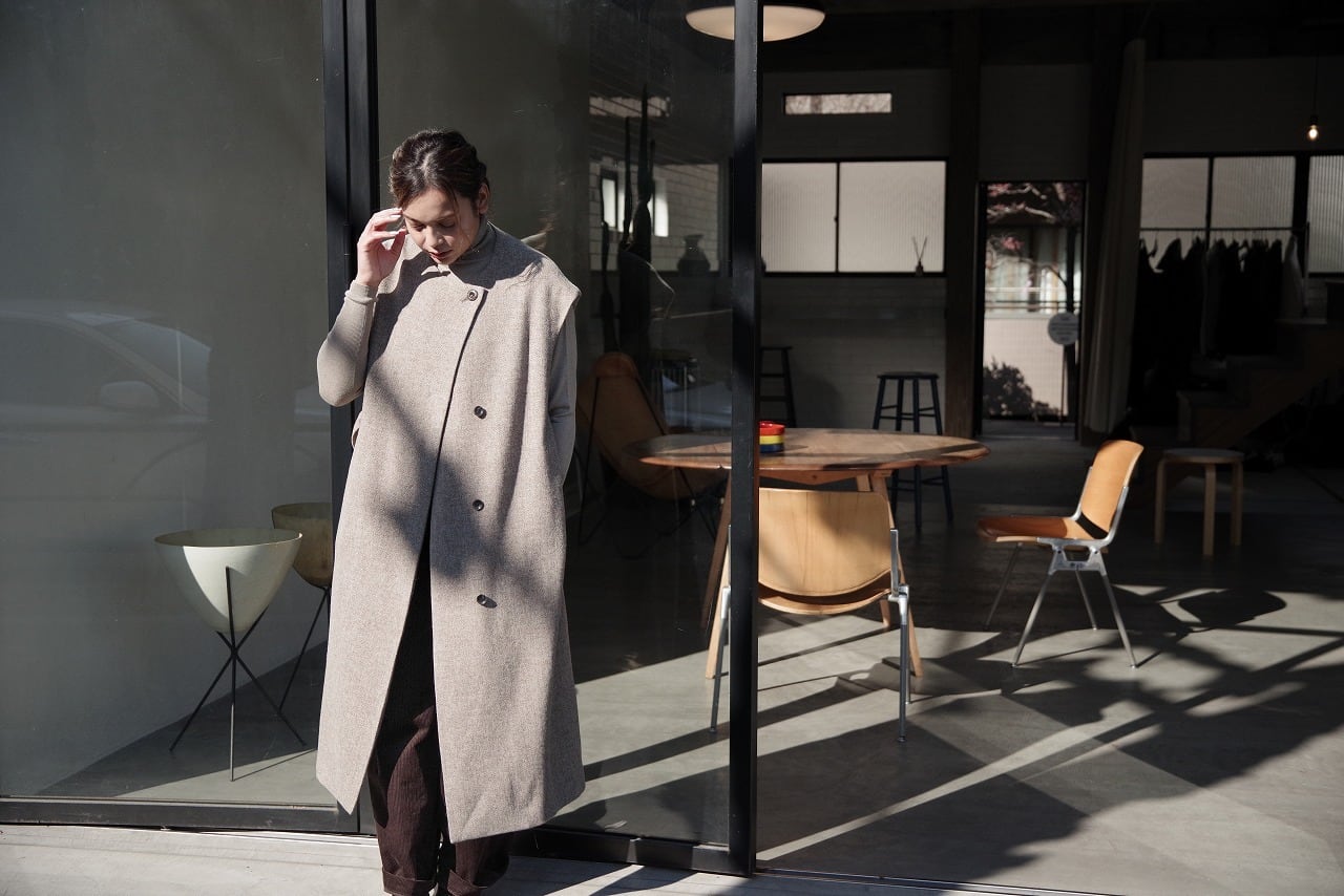 British Herringbone Sleeveless Coat