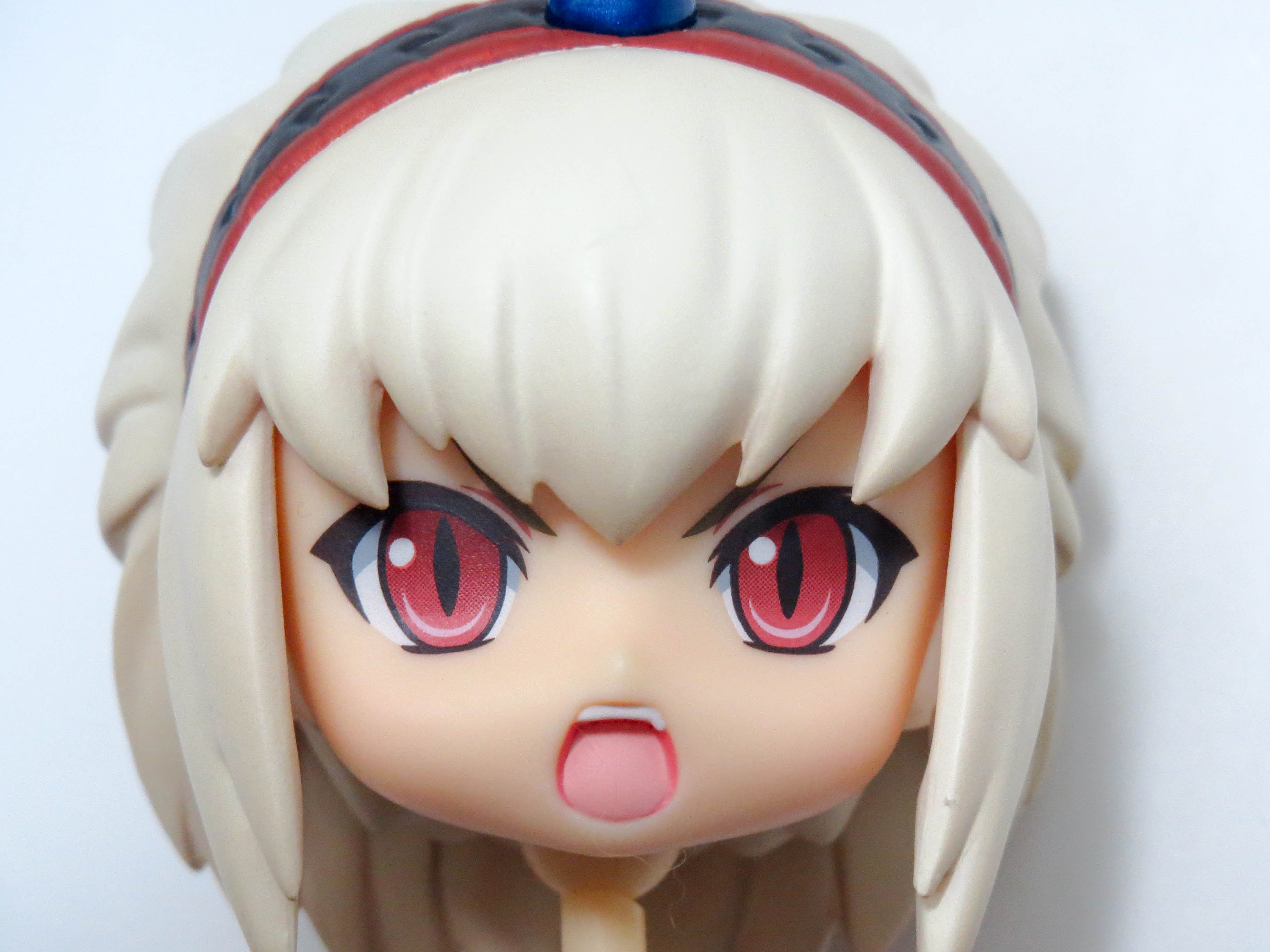 再入荷（A−ランク）【377】 ハンター♀ キリン・エディション 顔