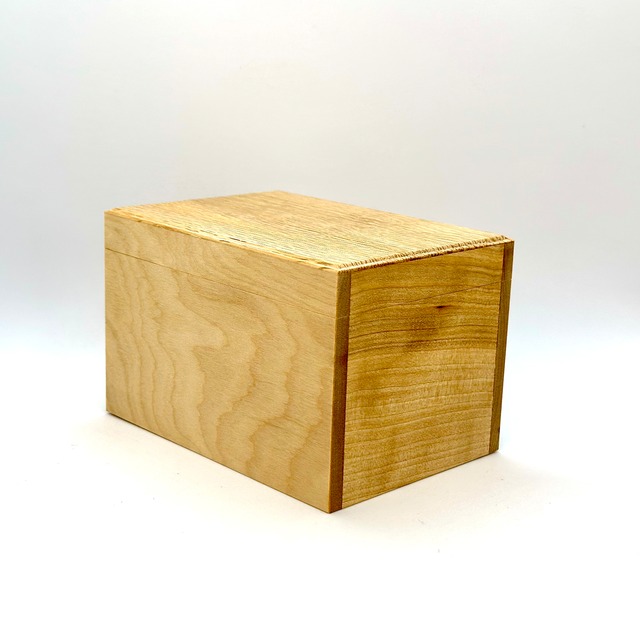 名刺を保管するための木箱