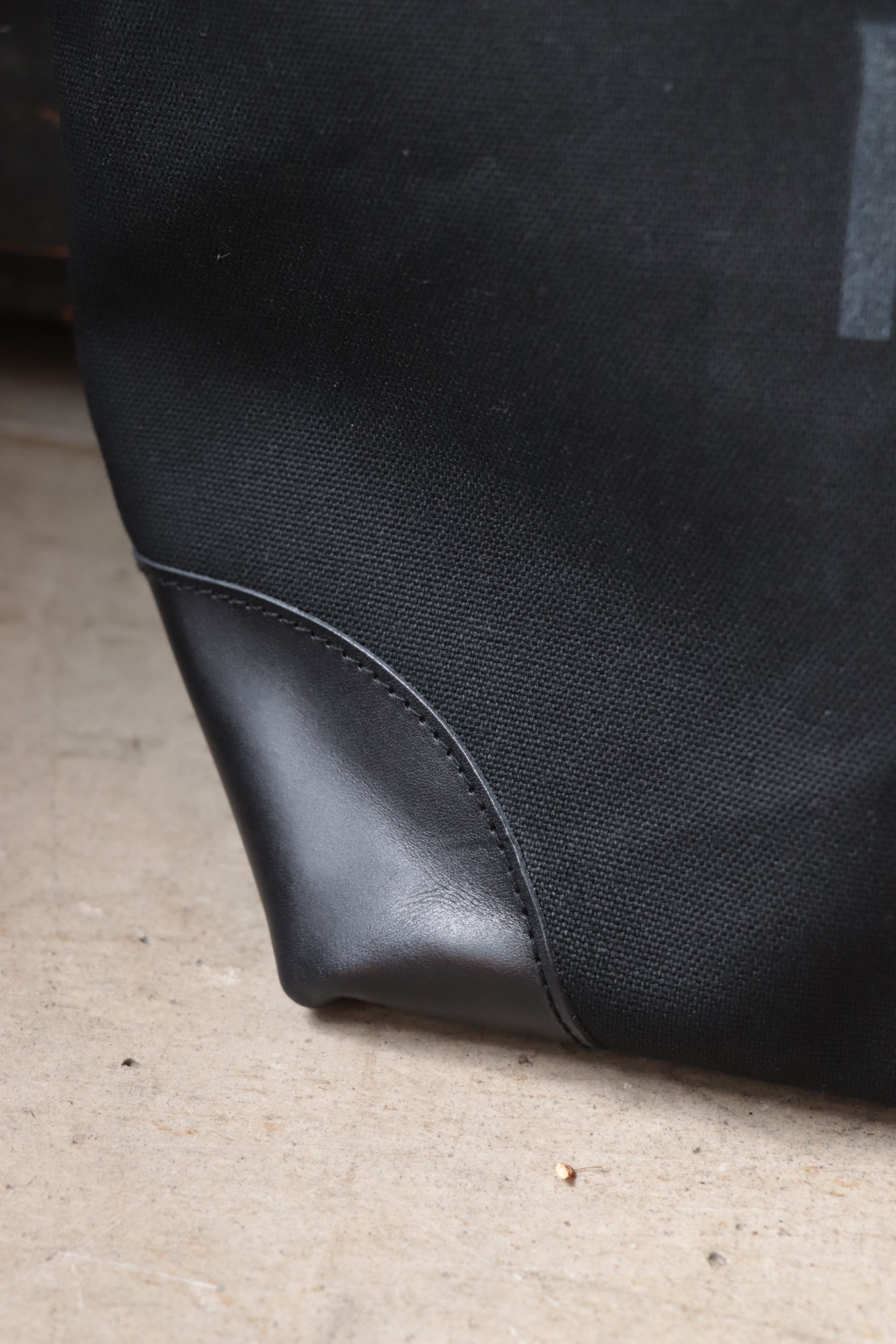 シュペリオールレイバー　オールレザー ショルダーバッグ ブラック THE SUPERIOR LABOR/シュペリオールレイバー TSL Yamaguchi limited