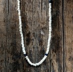 Mandi/マンディ Antique Beads Necklace(60cm)(White×Navy)