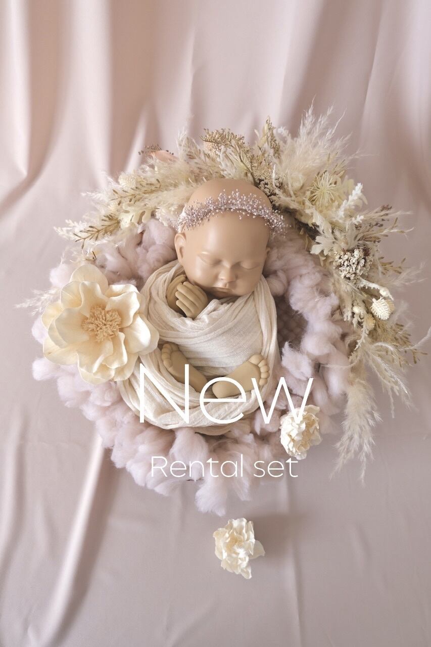 【往復送料込み】”Charming” Newborn photo rental set.