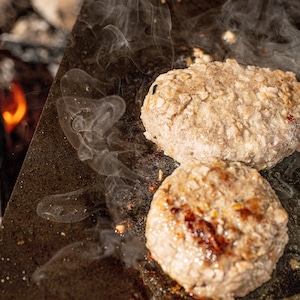 【熾火でじっくり焼き上げる】TAKIBIハンバーグ 1枚