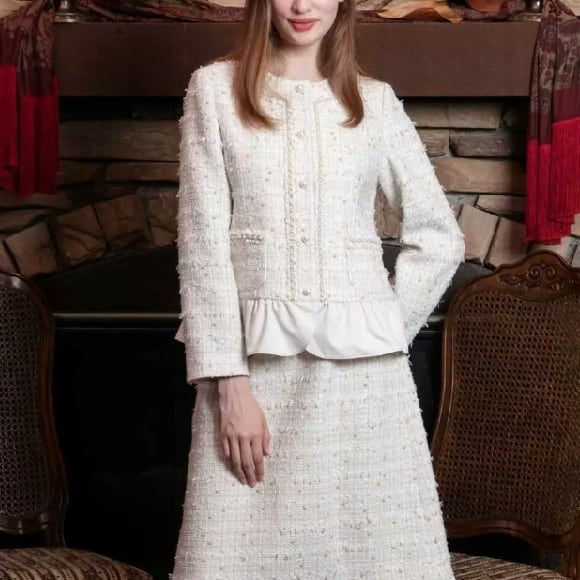 スーパービューティー ジャケット 裾フリル ツイード 2427023 ベージュ 2024年秋冬 オーラボー Super Beauty 大人かわいい服 大人スタイル キレイメ レディース アパレル 女性 M L LL 30代 40代 50代 60代