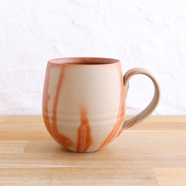備前焼　マグカップ（丸）【緋襷 / ヒダスキ】