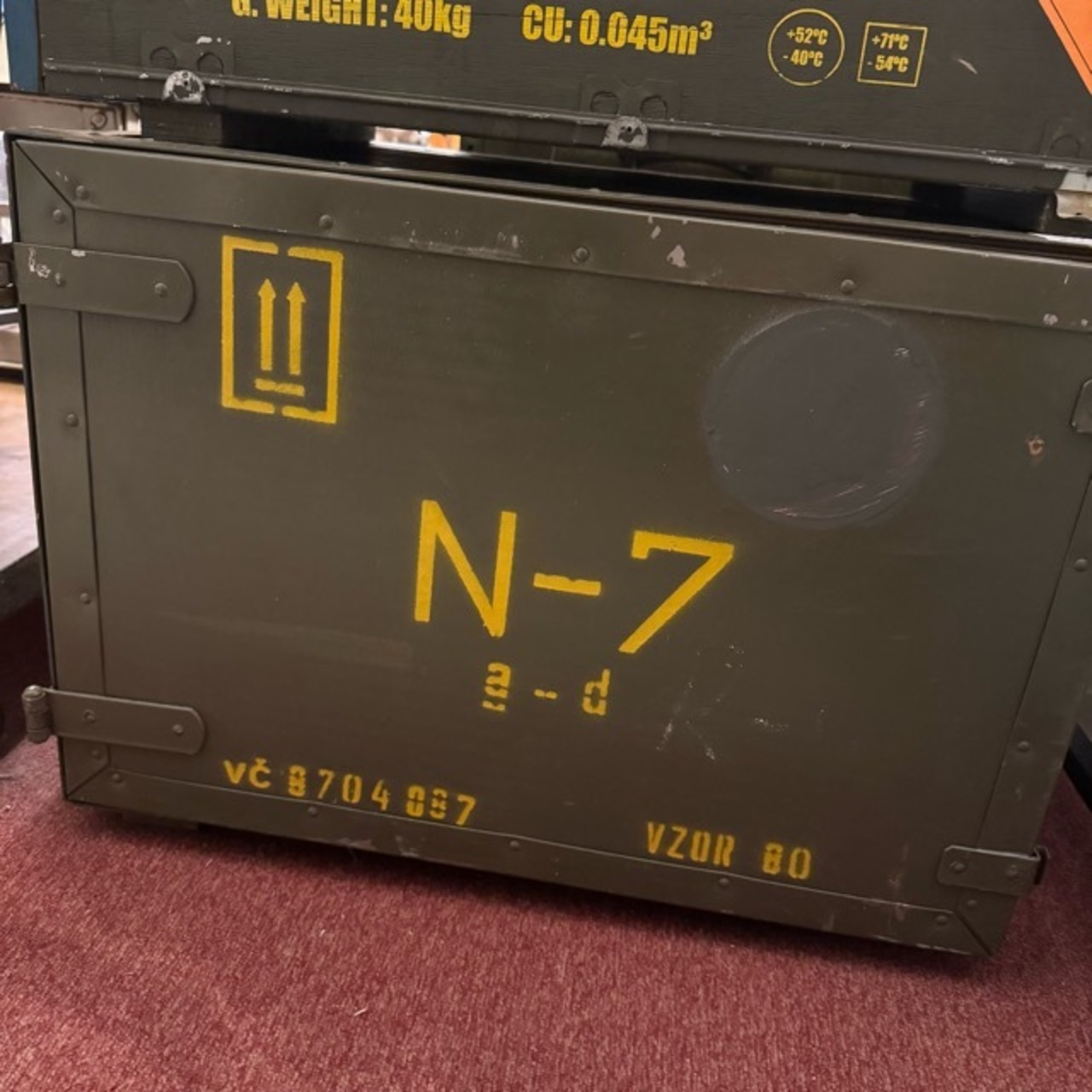 チェコ軍　メディカルボックス　チェスト　テーブル　軍もの　引き出し　タンス　ローテーブル　収納　デスク　ミリタリー　