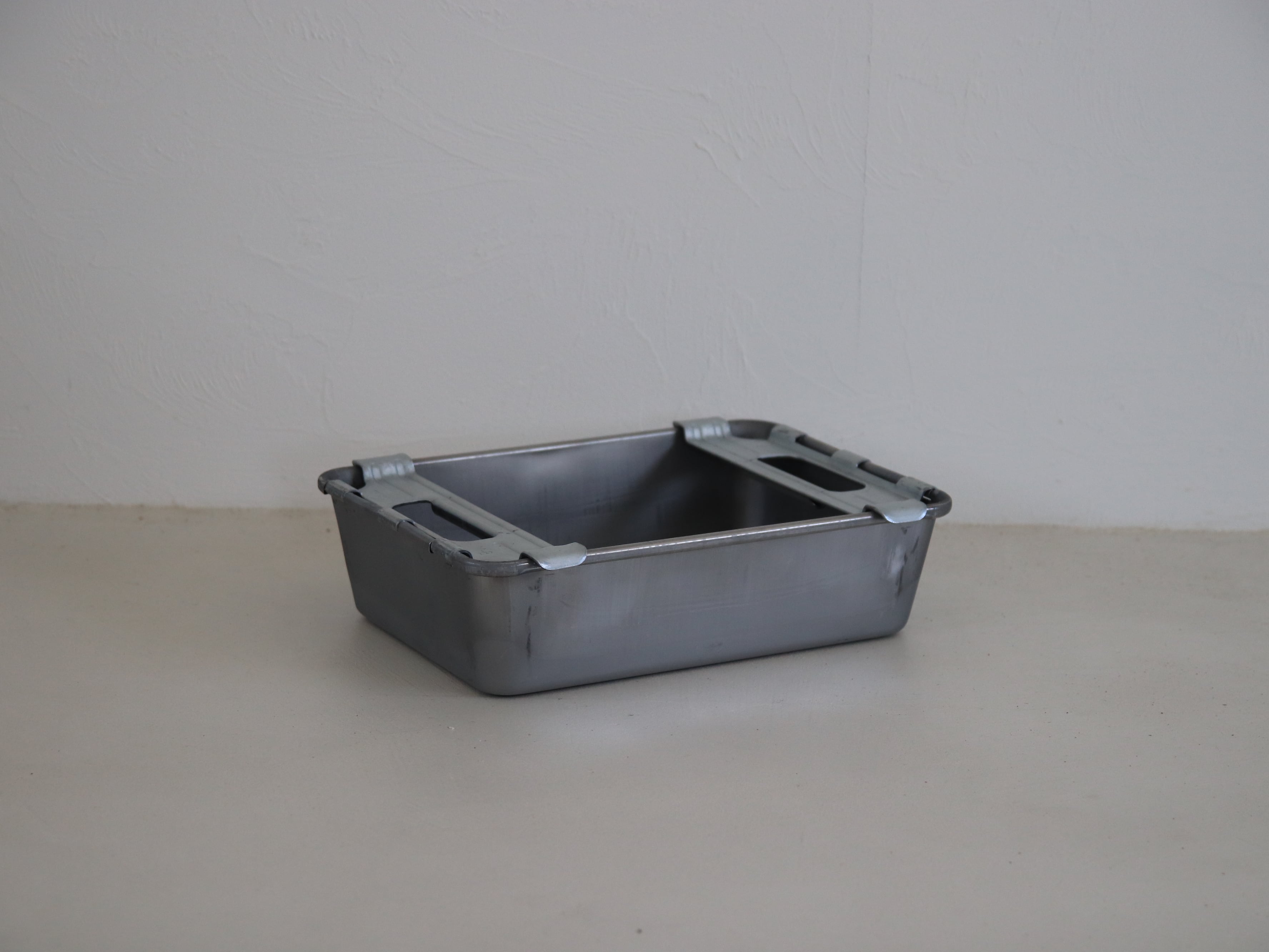 STEEL PARTS BOX (取手付き) / スチール製 / パーツボックス STEEL PARTS BOX (取手付き) / スチール製 / パーツボックス