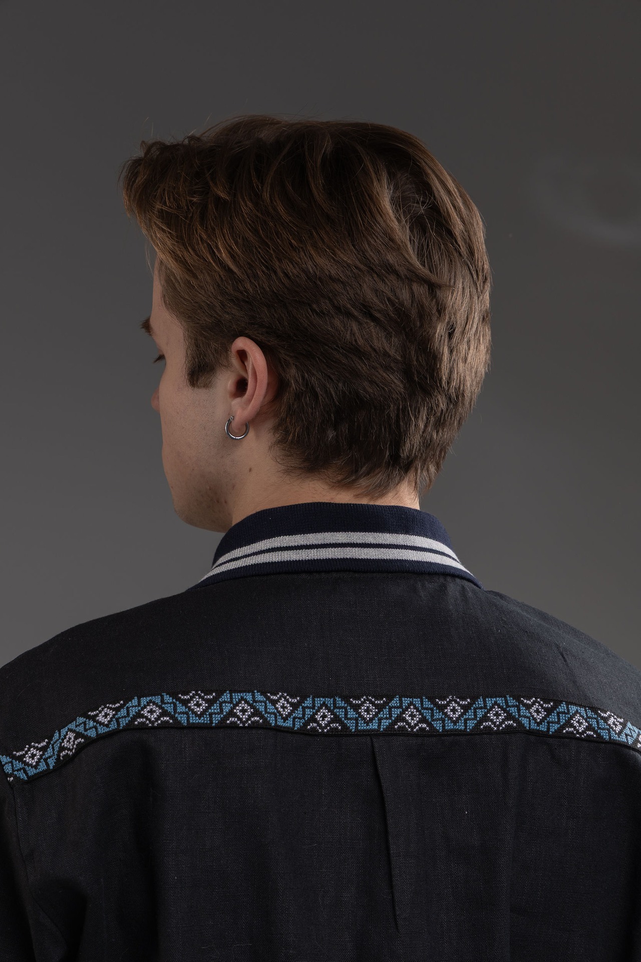 ウクライナ刺繍ヴィシヴァンカ　クロスステッチ手刺繍　Lサイズ　メンズ - 9