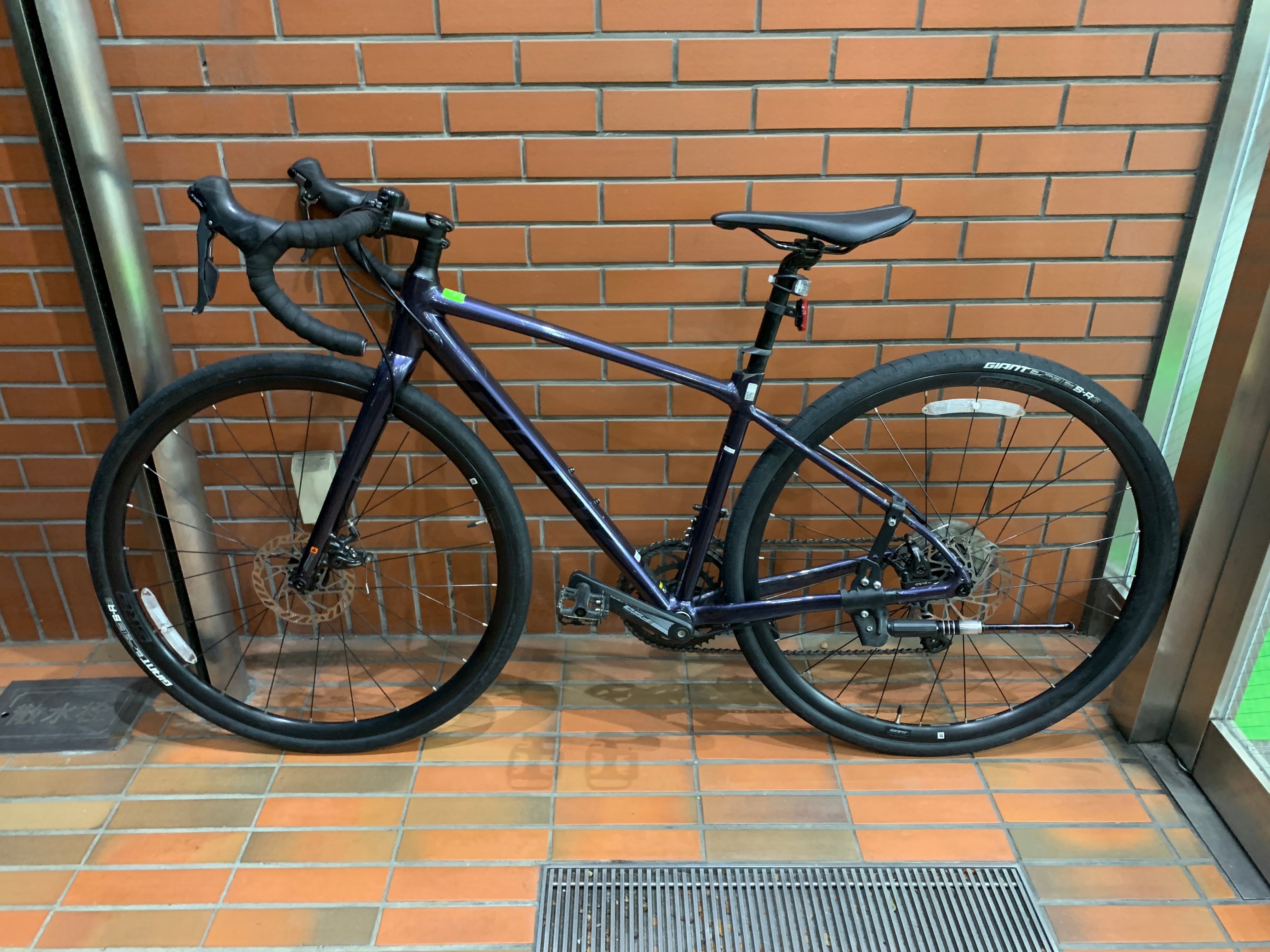 GIRw46) Giant CONTEND AR 4 (Claris) ジャイアント ロードバイク 中古