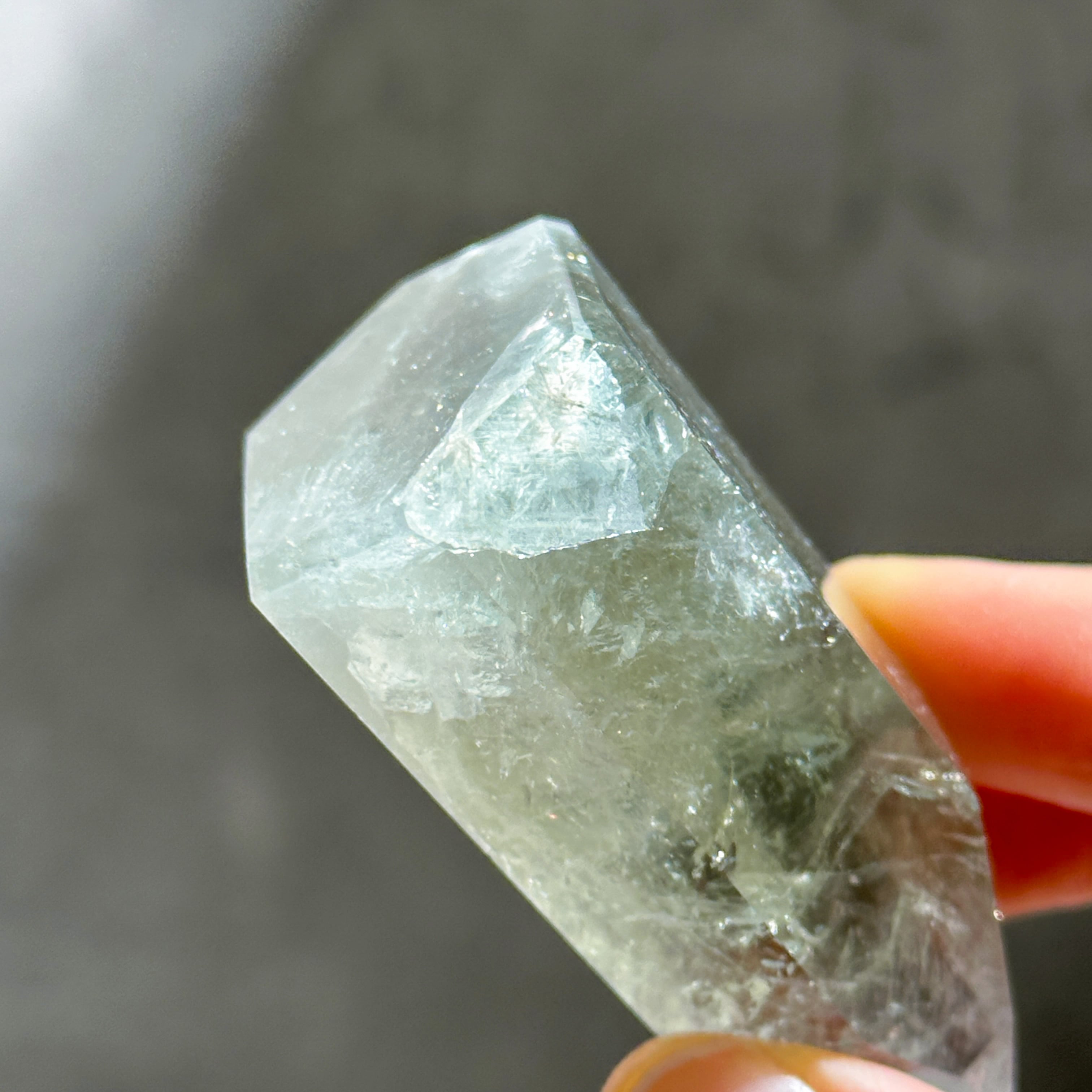 非加熱◎バイーア産グリーンアメジスト タワー03◇Green Amethyst