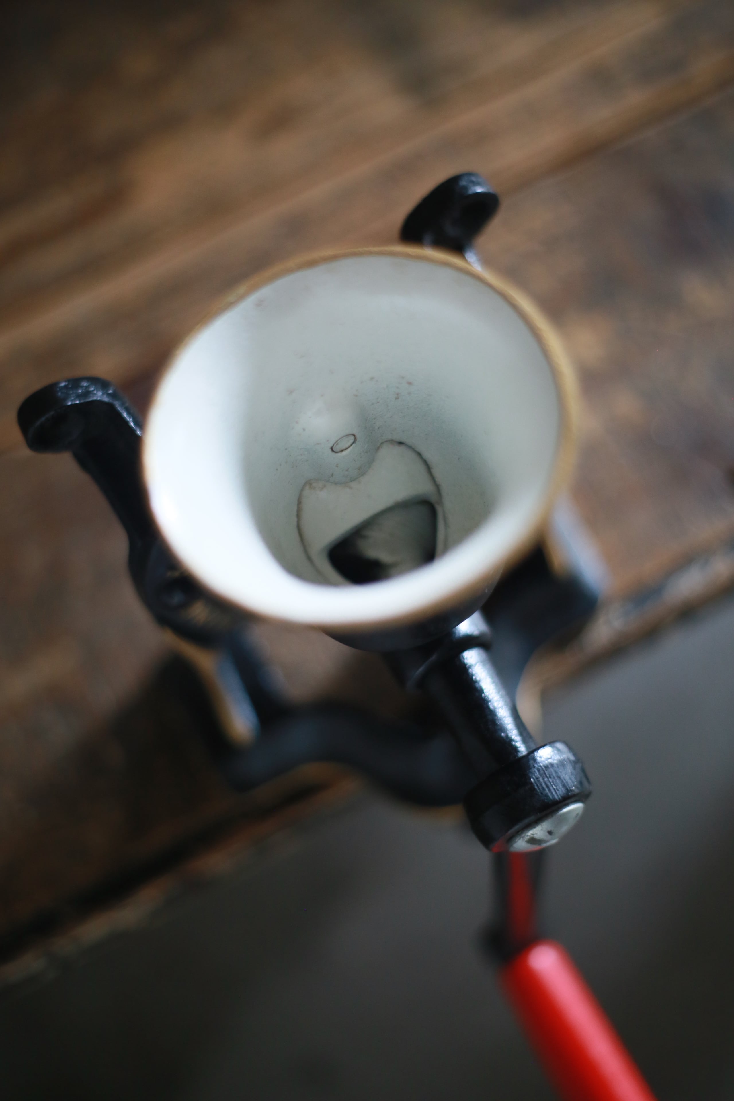 古いイギリスのコーヒーミル