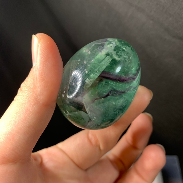 52  台座付き たまご グリーンフローライト