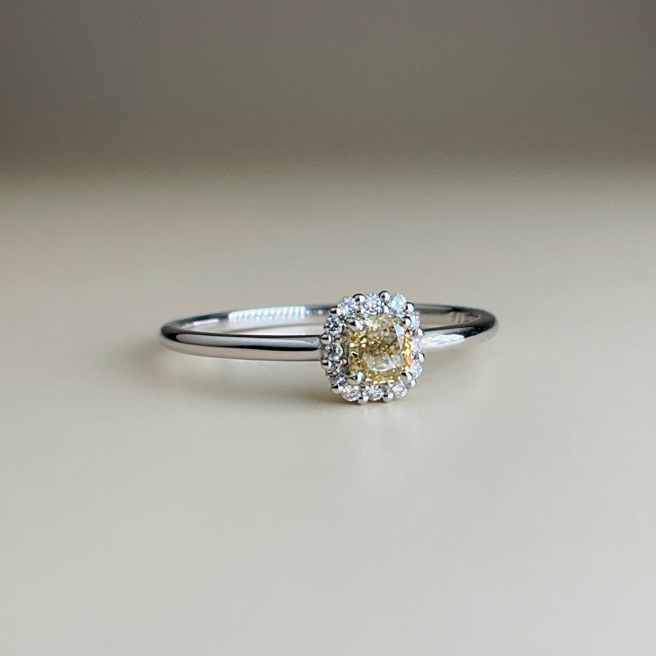 【さゆ様】シトリン　ダイヤモンド　ペントップ　2.45/0.096ct　プラチナ ファンシー ブラウニッシユイエロー ダイヤモンドリング 0.225 ct