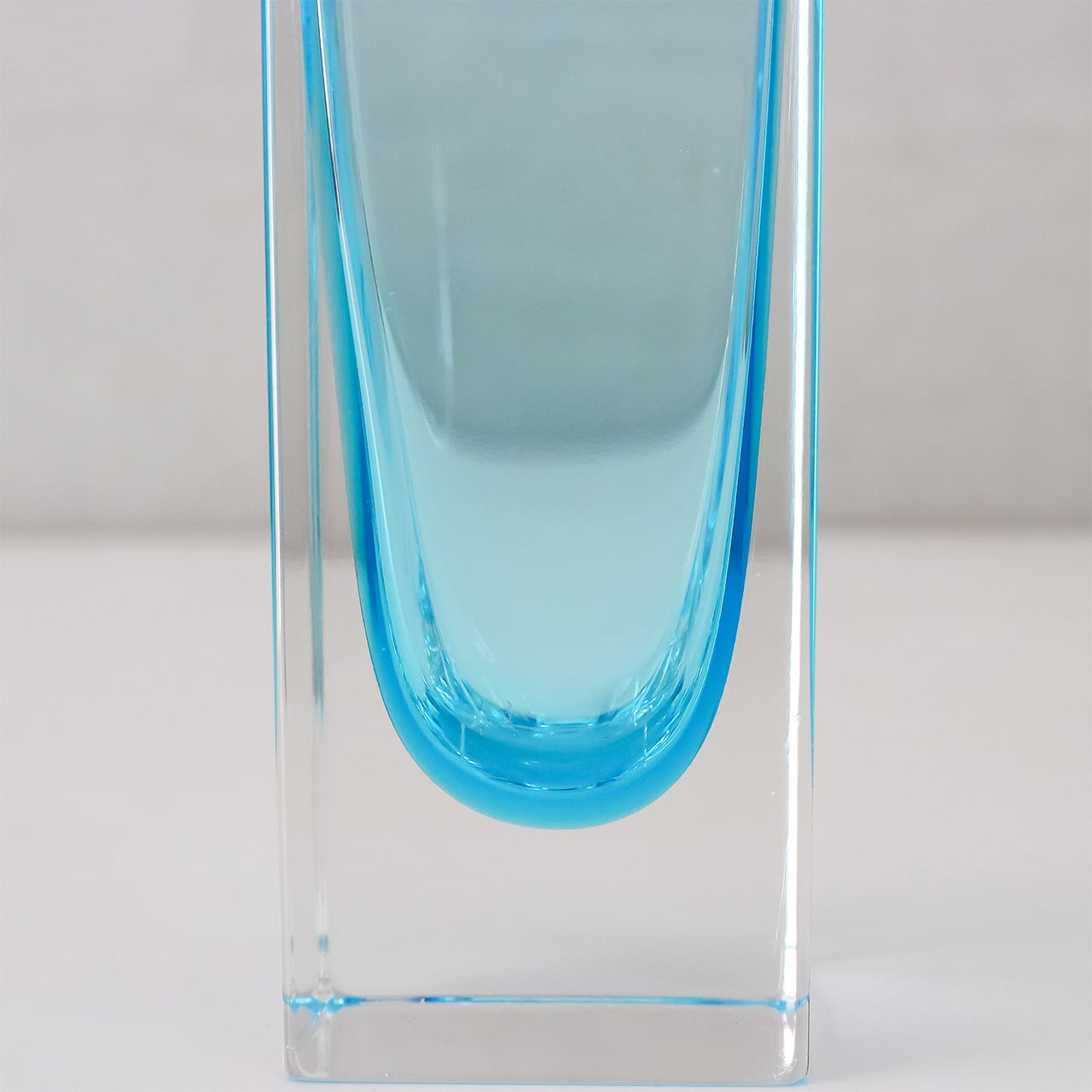 カイ・フランク ベース KF296 ライトブルー(ヌータヤルヴィ