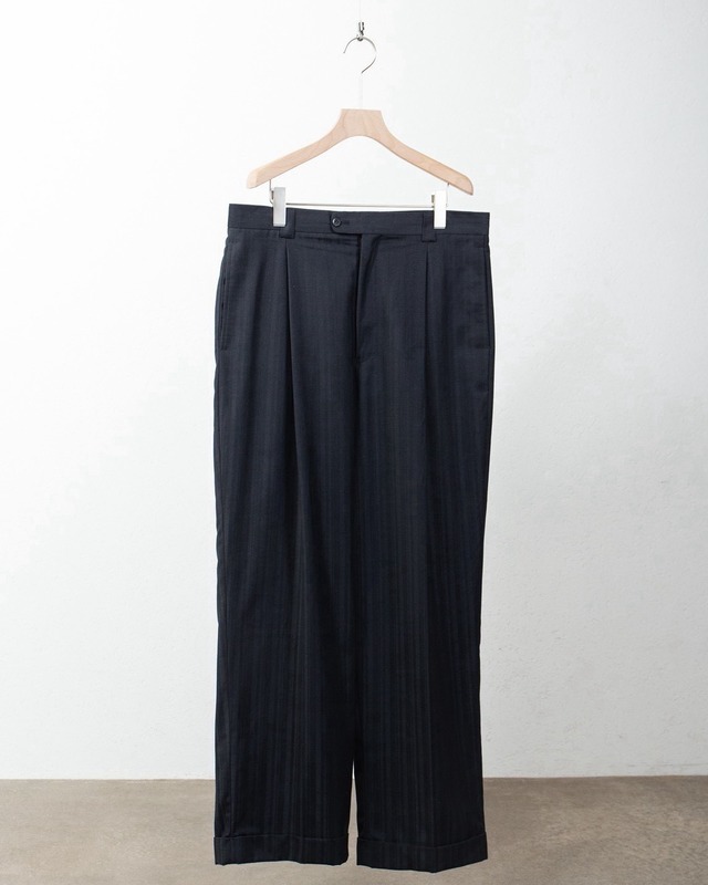 baggy silhouette stripe patterned rayon mix tuck slacks