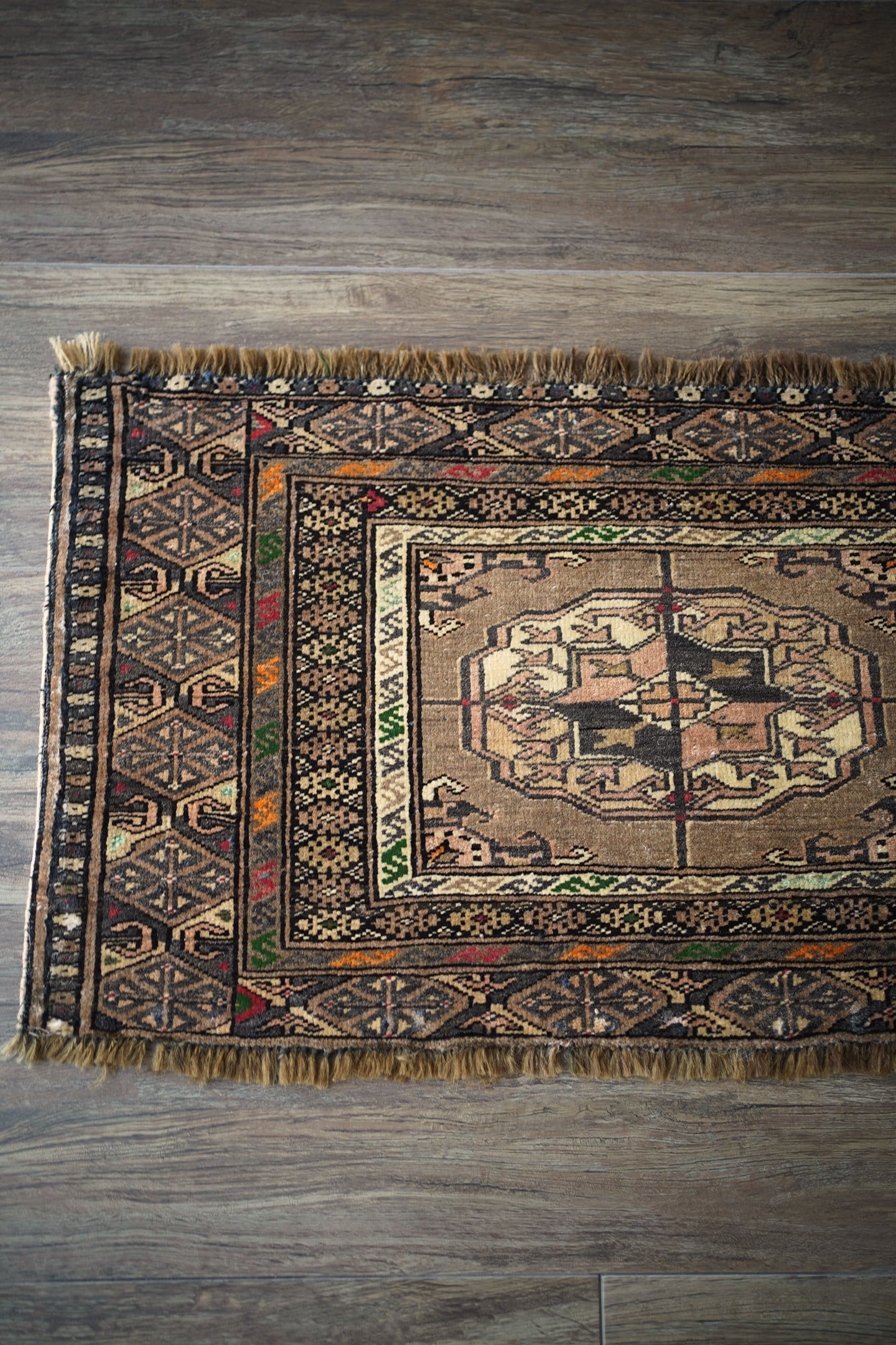 649-C】Semi Antique Afghan Turkmen rug 1940's | ヴィンテージラグ