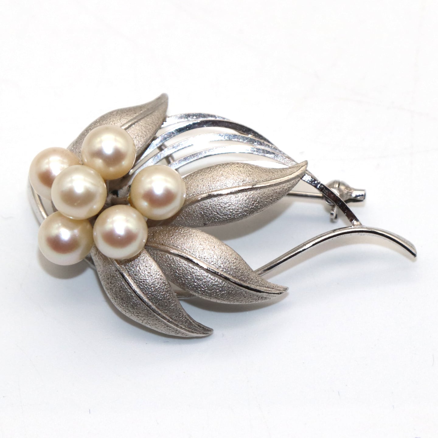 本真珠パールブローチ　シルバー製　新品未使用品 MIKIMOTO - ミキモト パール 真珠 ブローチ 11珠 シルバー M刻印 S刻印