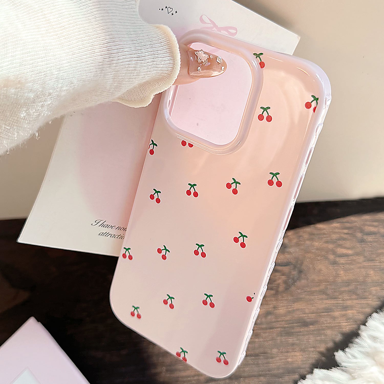 iPhone17 Pro ケース ハート柄 ピンク ほぼ未使用 iPhone17 ケース カバー ハイブリッド 耐衝撃吸収 背面クリア 透明 TPU