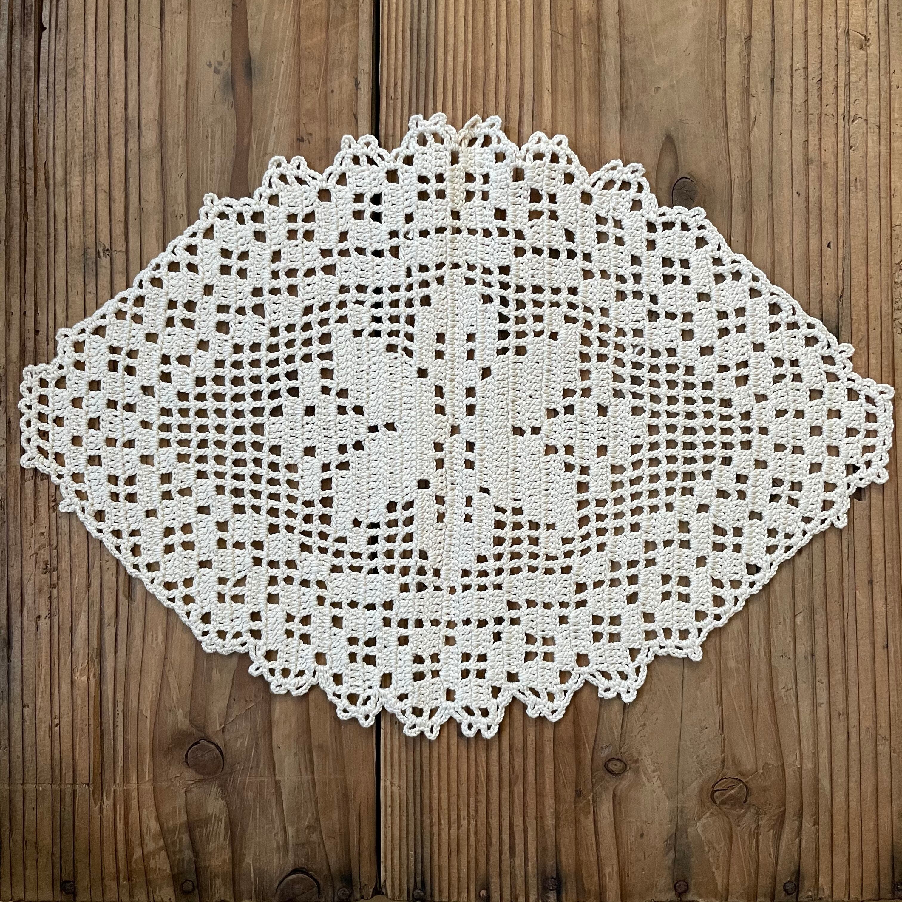 オーバル型のドイリー