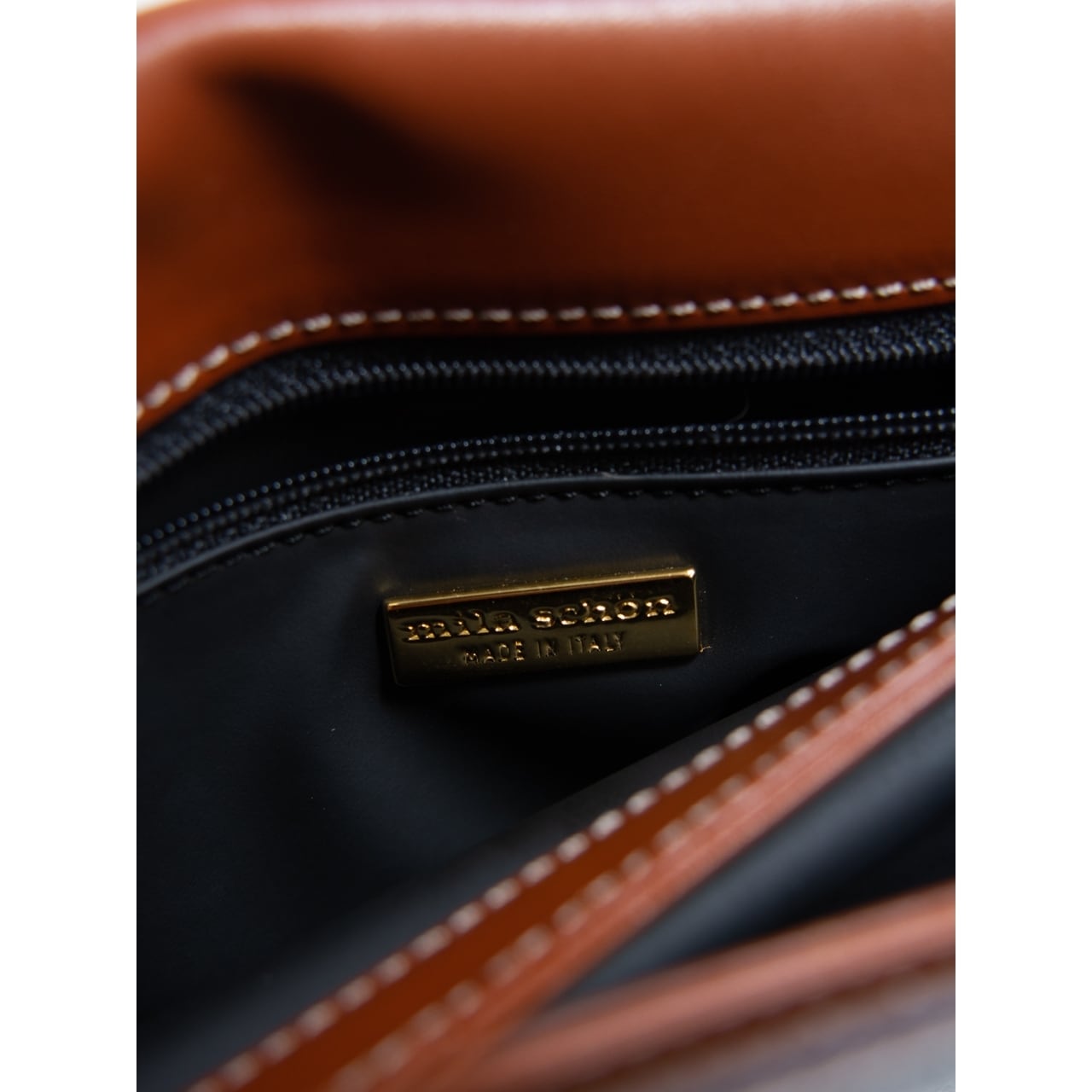 【mila schon】Made in Italy PVC Leather Crossbody Bag（ミラショーン イタリア製 PVCレザー クロスボディバッグ ショルダーバッグ）