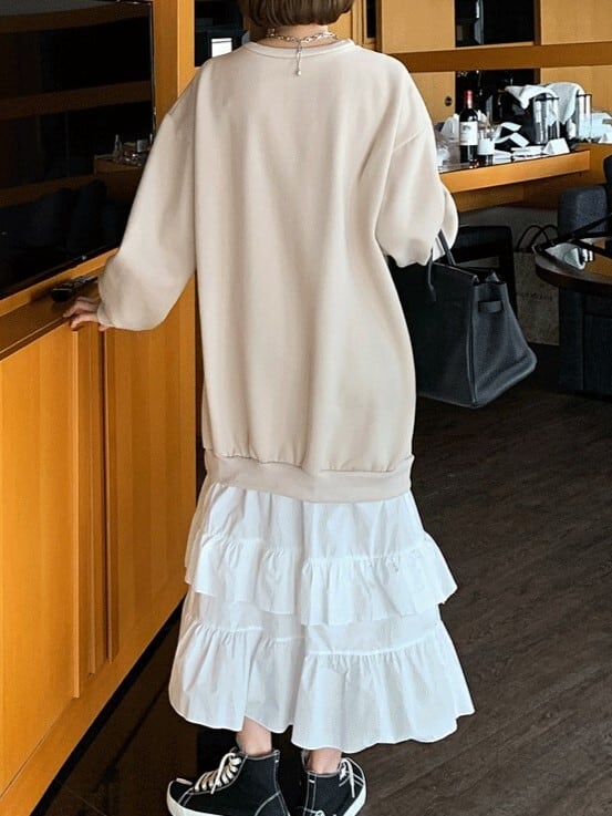 920296 裾フリルスウェットワンピース | &soiree アンドソワレ