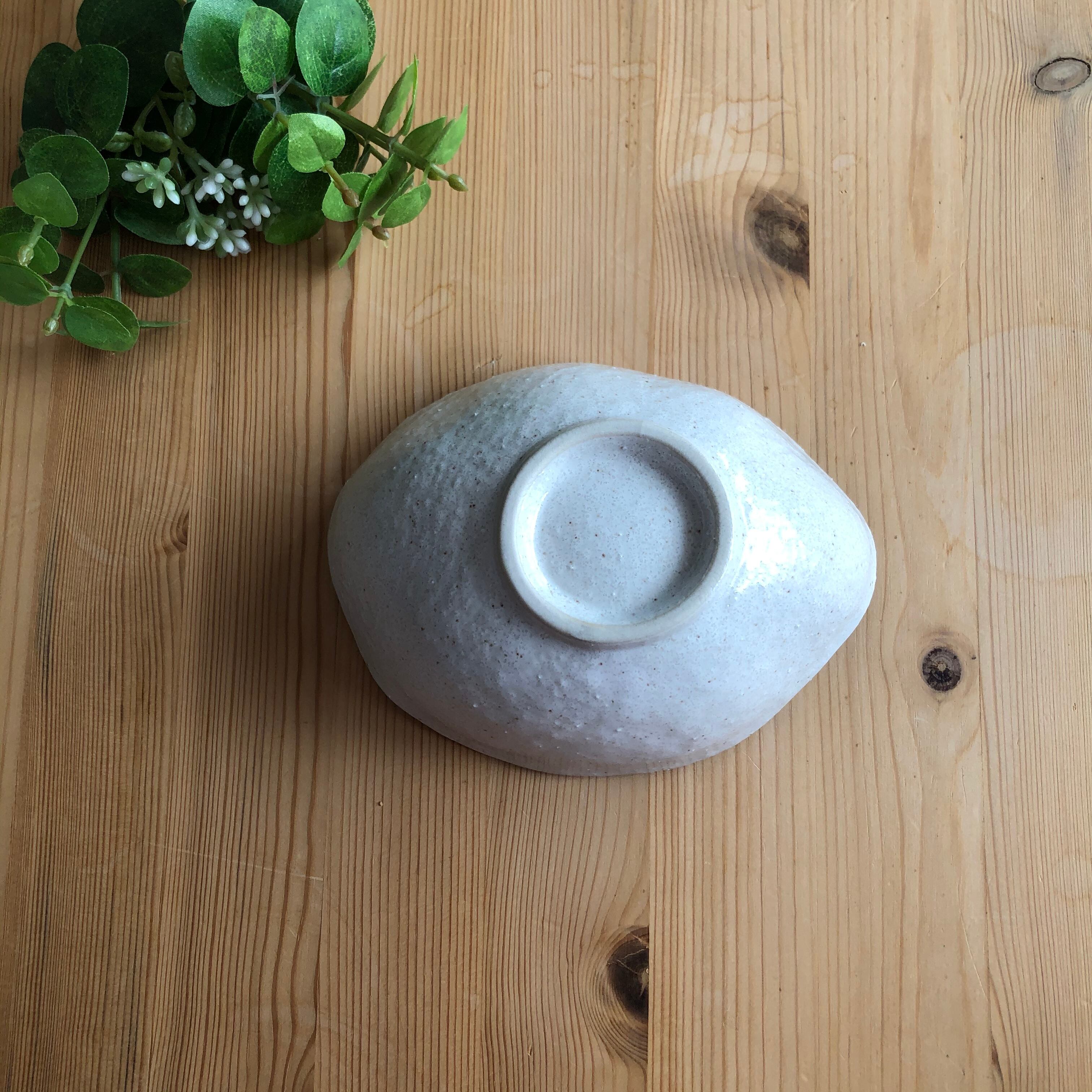 白唐津変形小鉢