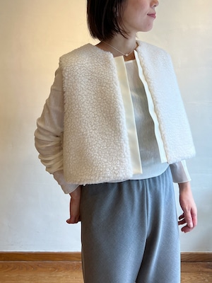 SACRA / SHEEP BOA SHORT GILET