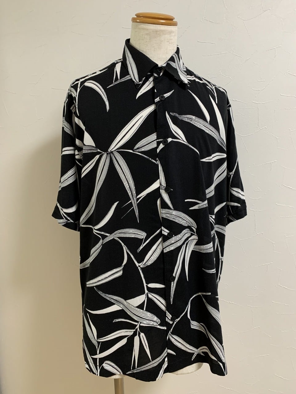 1990's Rayon Monotone Botanical Pattern Shirt