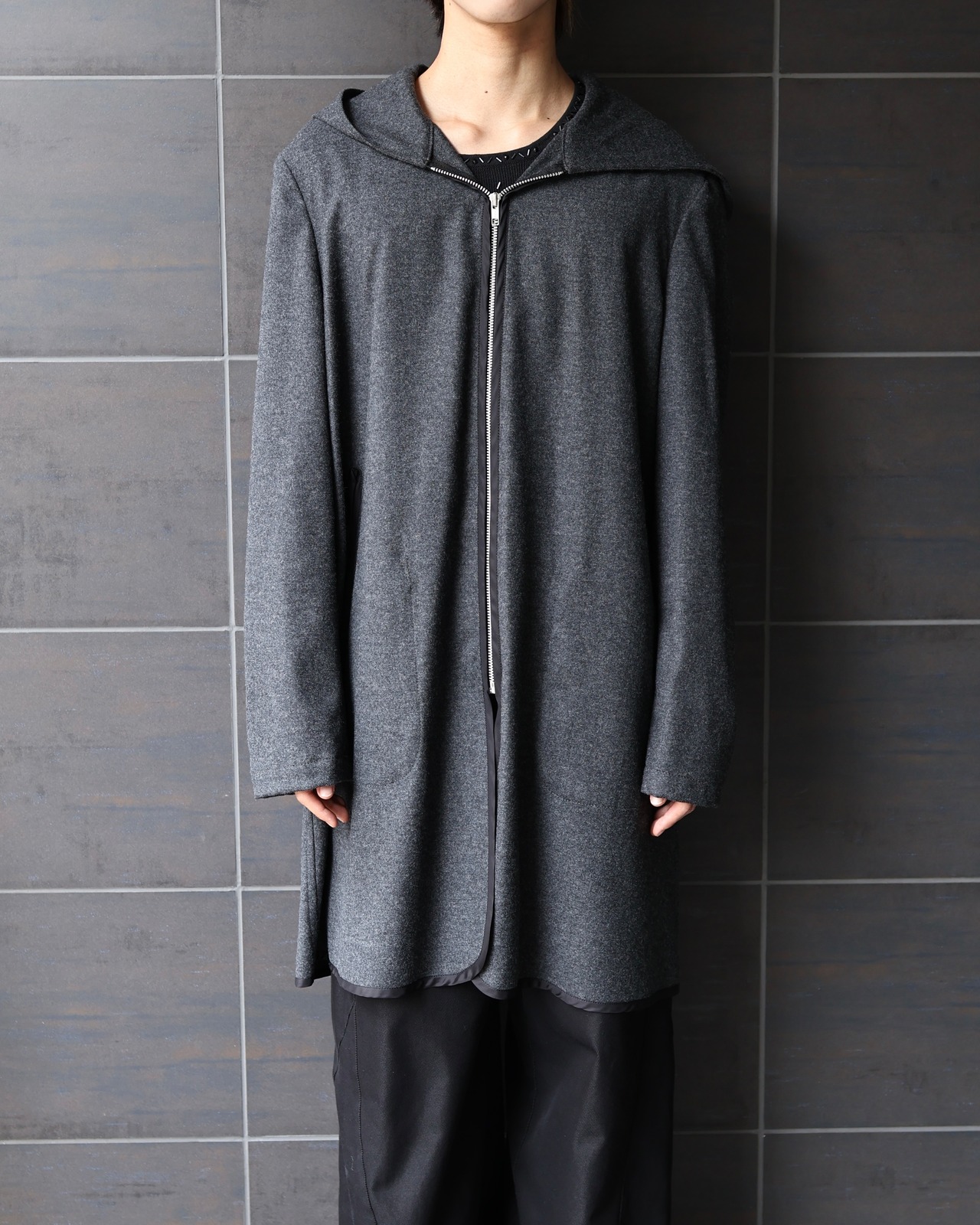【COMME des GARCONS HOMME DEUX】zip up hooded half coat