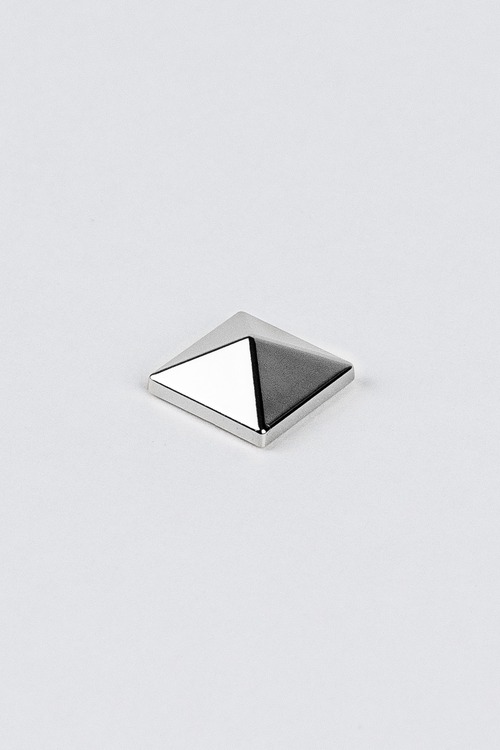 PIRAMIDE 13x13 13x13mm h4.9 NIKEL