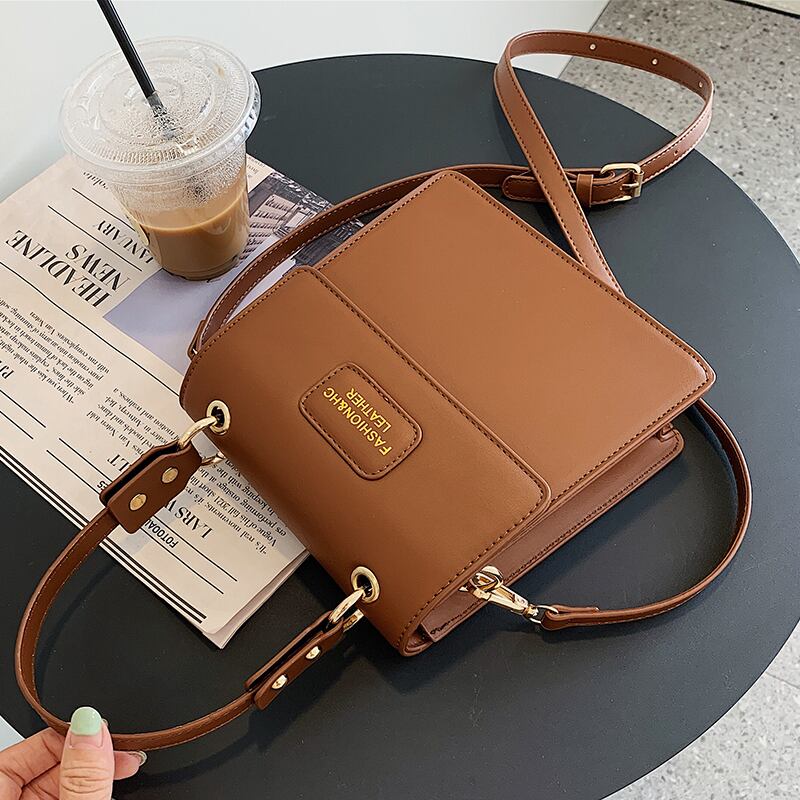 スタンダードオータムウィンタースタイル レトロ 秋物 冬物 スクウェア メッセンジャーバッグ Tiancai_Wing_Bag7084213224