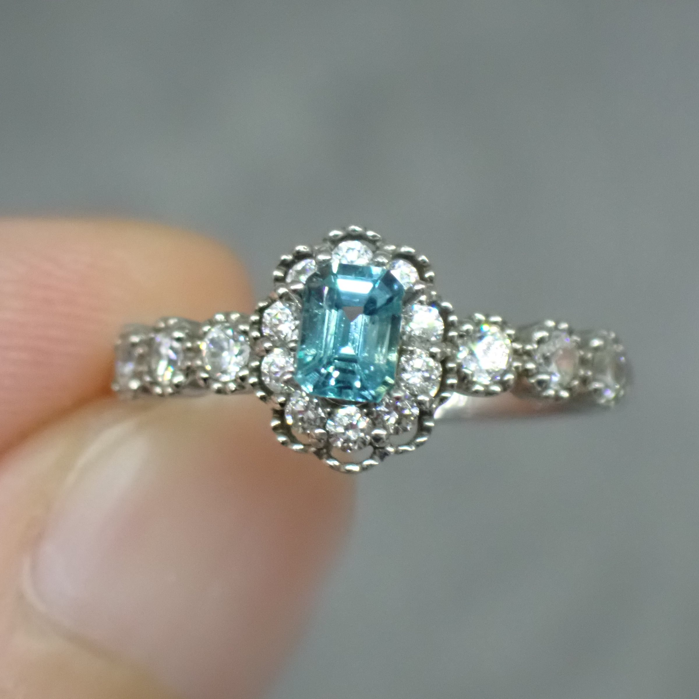 ネオン感◎美しい水色のトルマリン0.261ct | 宝石ルース販売 ネオン感◎美しい水色のトルマリン0.261ct | 宝石ルース販売