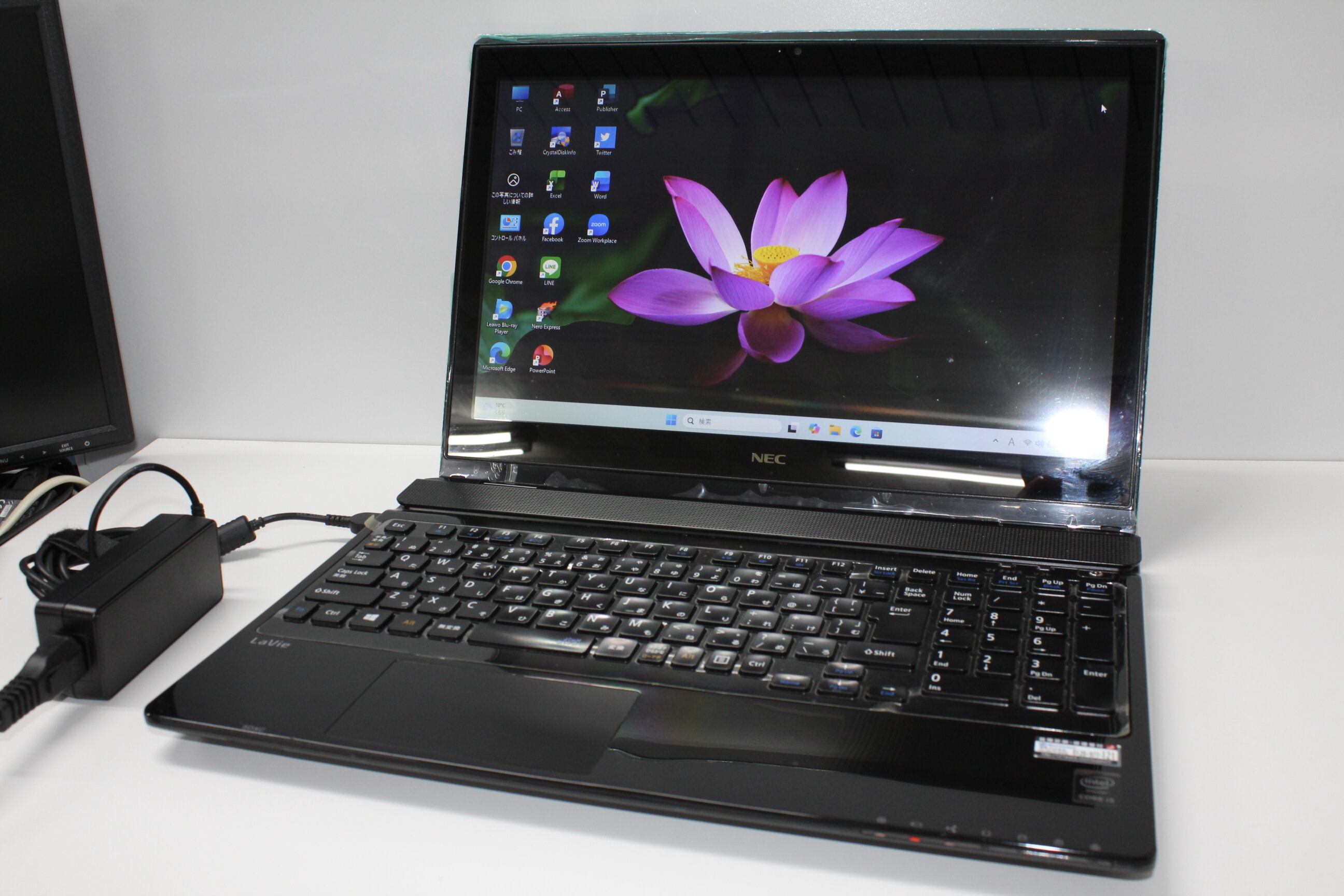 中古ノートパソコン LENOVO IdeaPad S540-14IML Windows11+office core