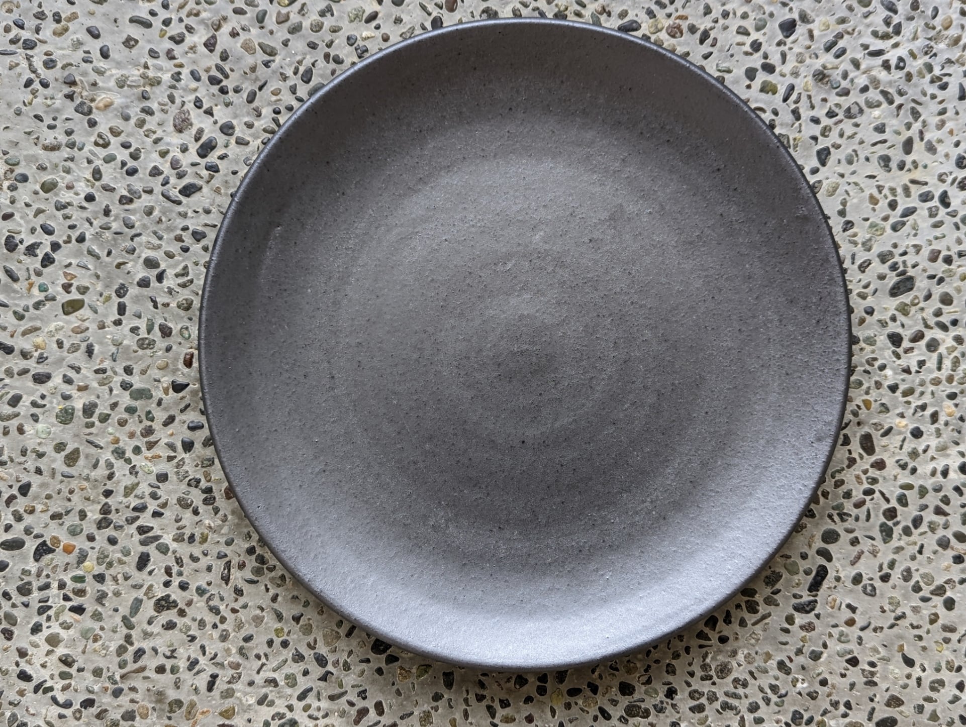 HARVEST RUST 21.5cm リムプレート 尊く 信楽焼 皿 HARVEST RUST 21.5cm リムプレート 尊く 信楽焼 皿